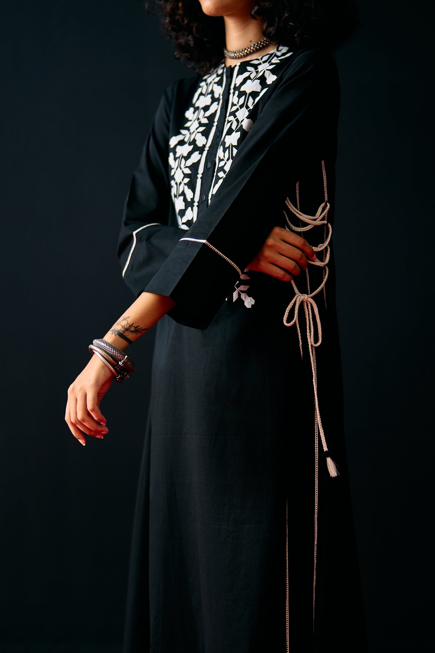 BLACK FLORAL A-LINE DRESS