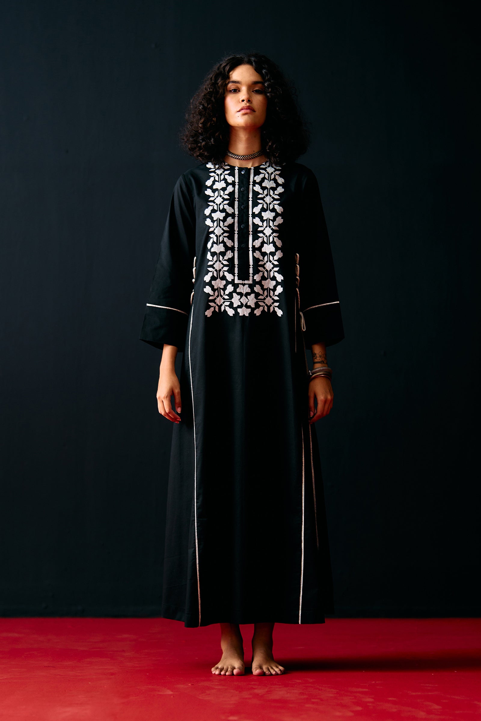 BLACK FLORAL A-LINE DRESS