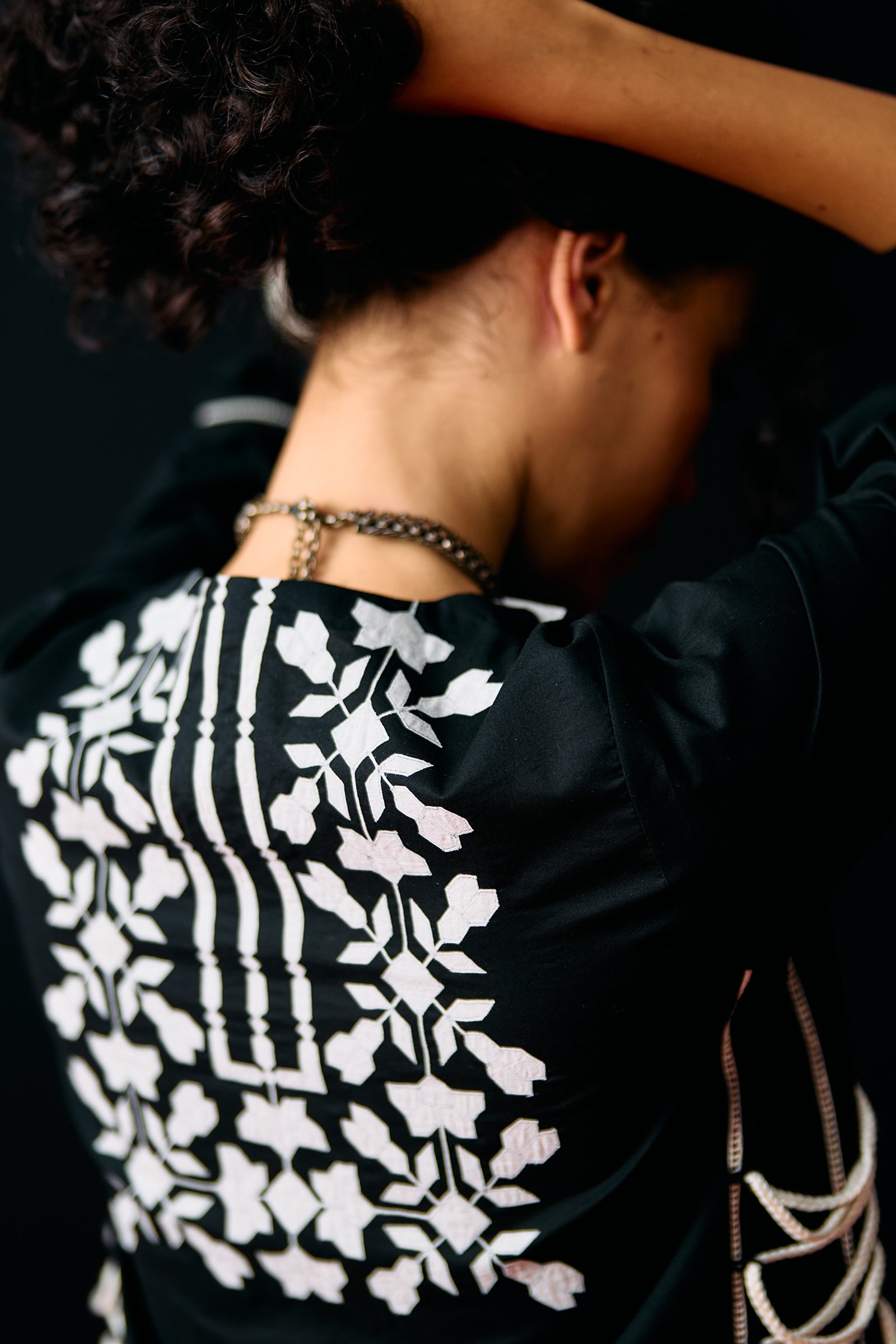 BLACK FLORAL A-LINE KAMEEZ