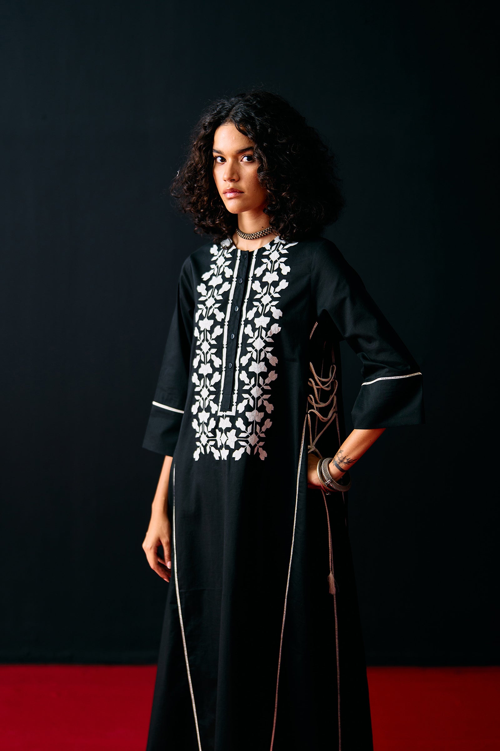 BLACK FLORAL A-LINE KAMEEZ