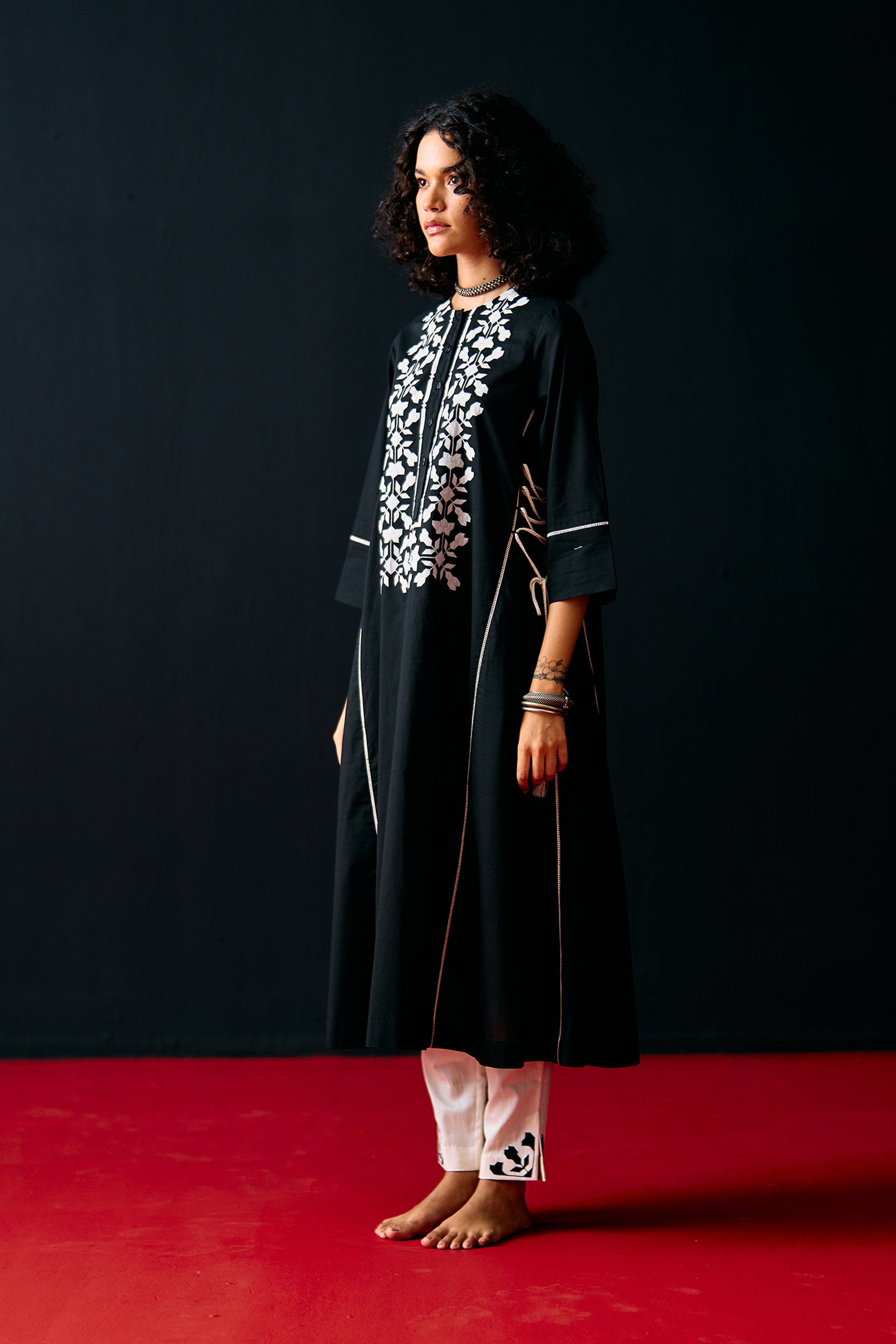BLACK FLORAL A-LINE KAMEEZ