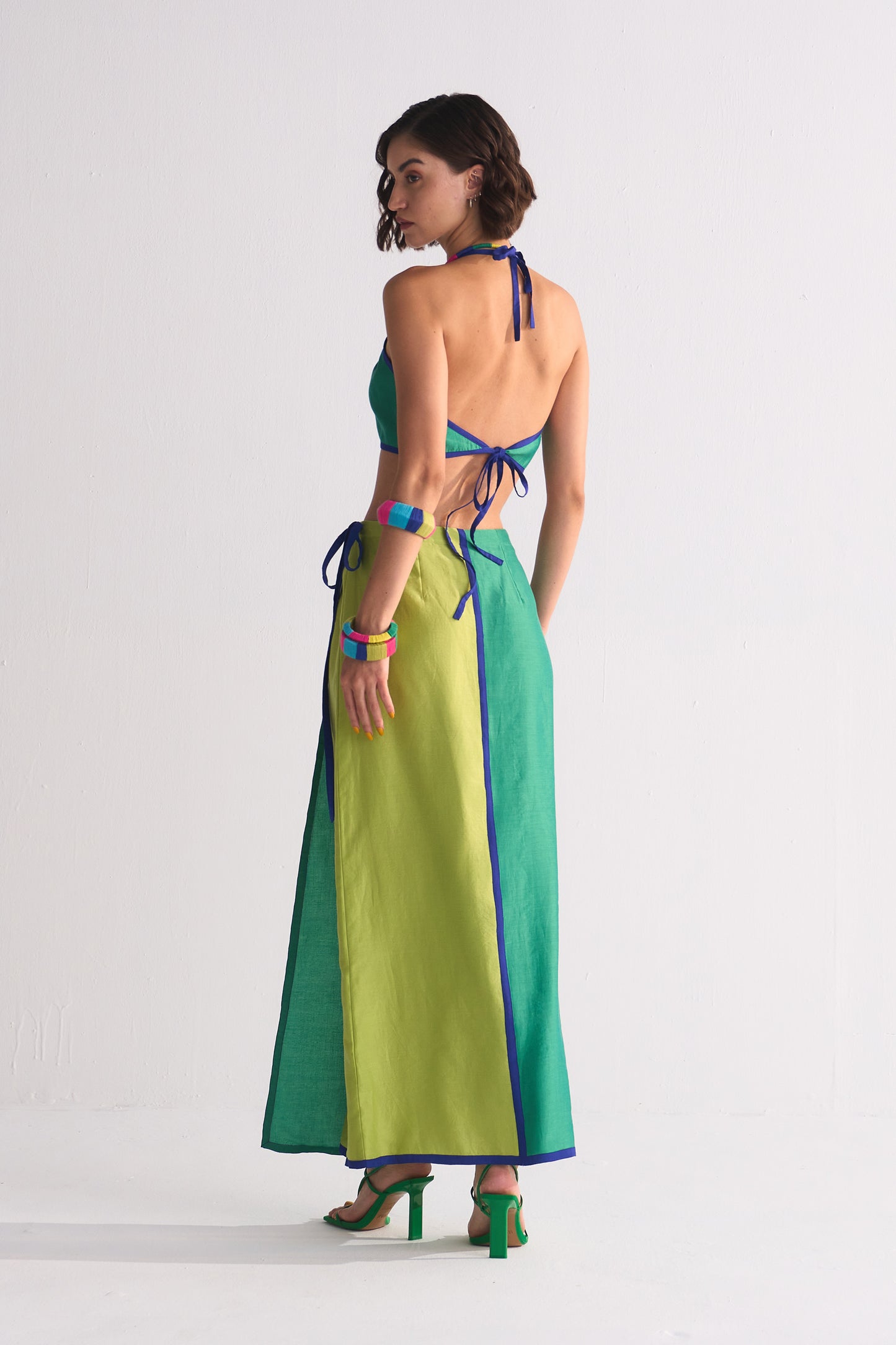 COLOUR BLOCKED WRAP SKIRT