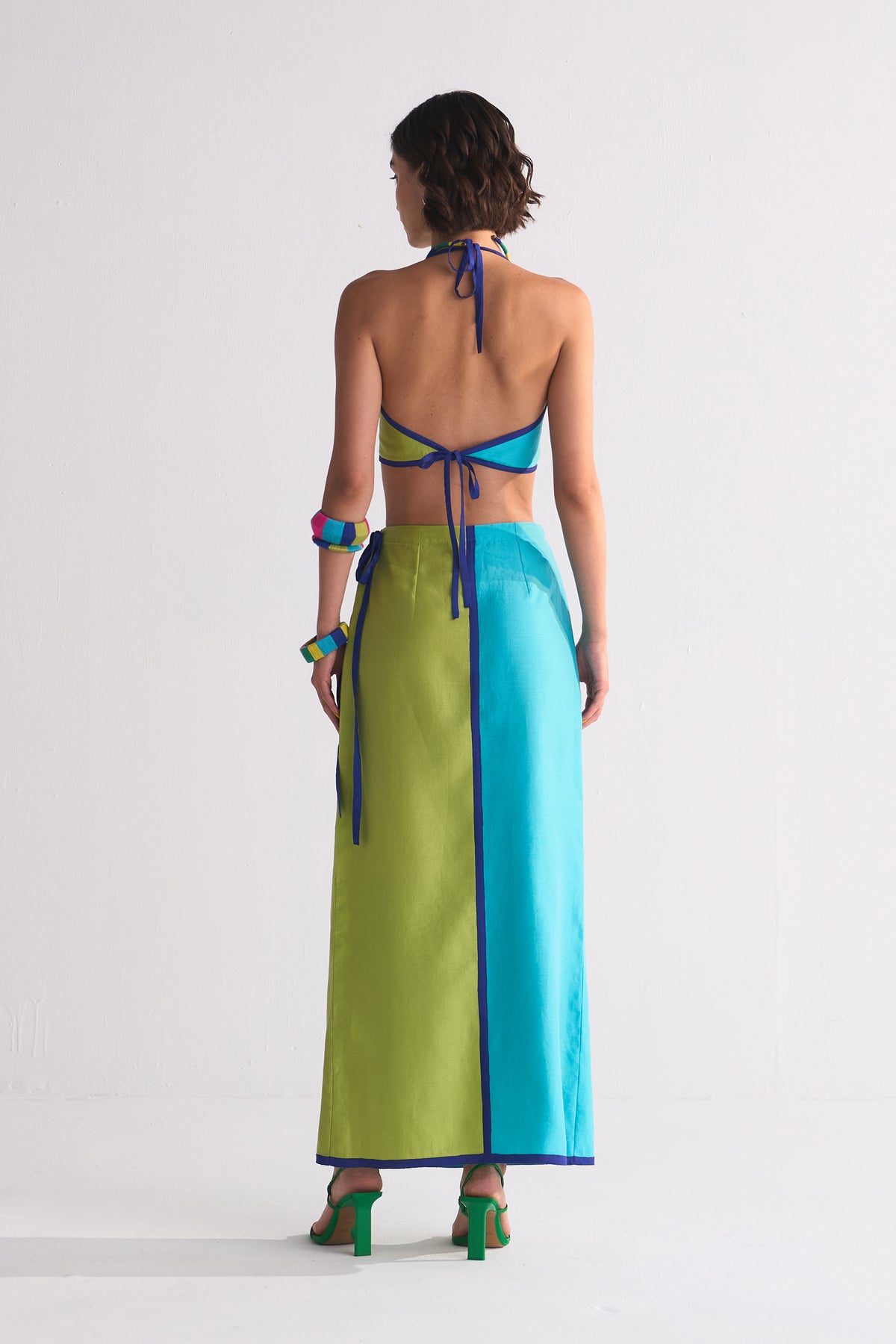 COLOUR BLOCKED WRAP SKIRT