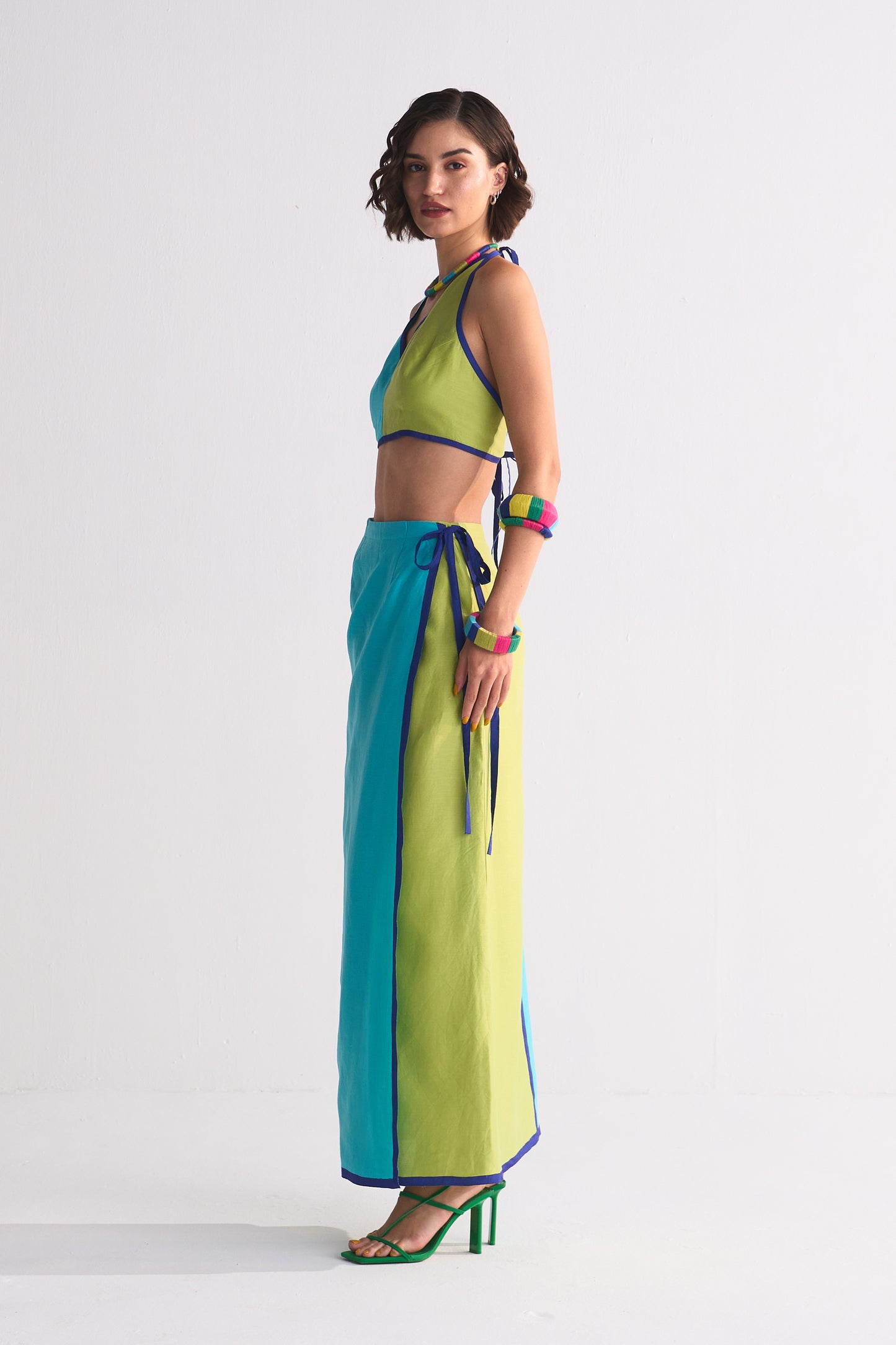 COLOUR BLOCKED WRAP SKIRT