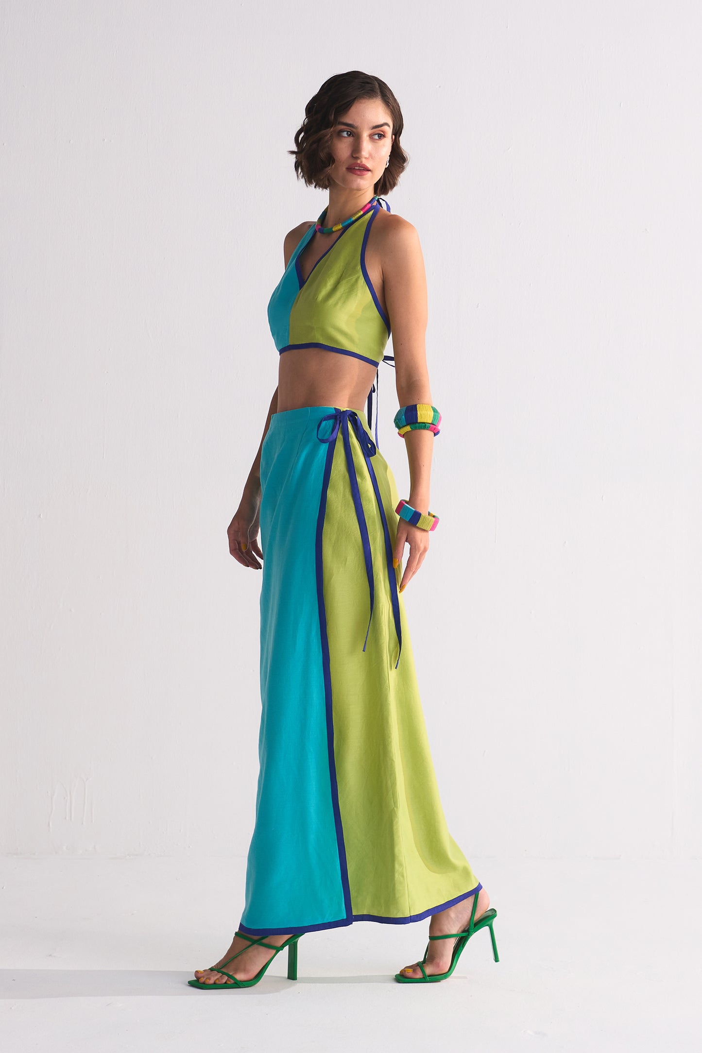 COLOUR BLOCKED WRAP SKIRT