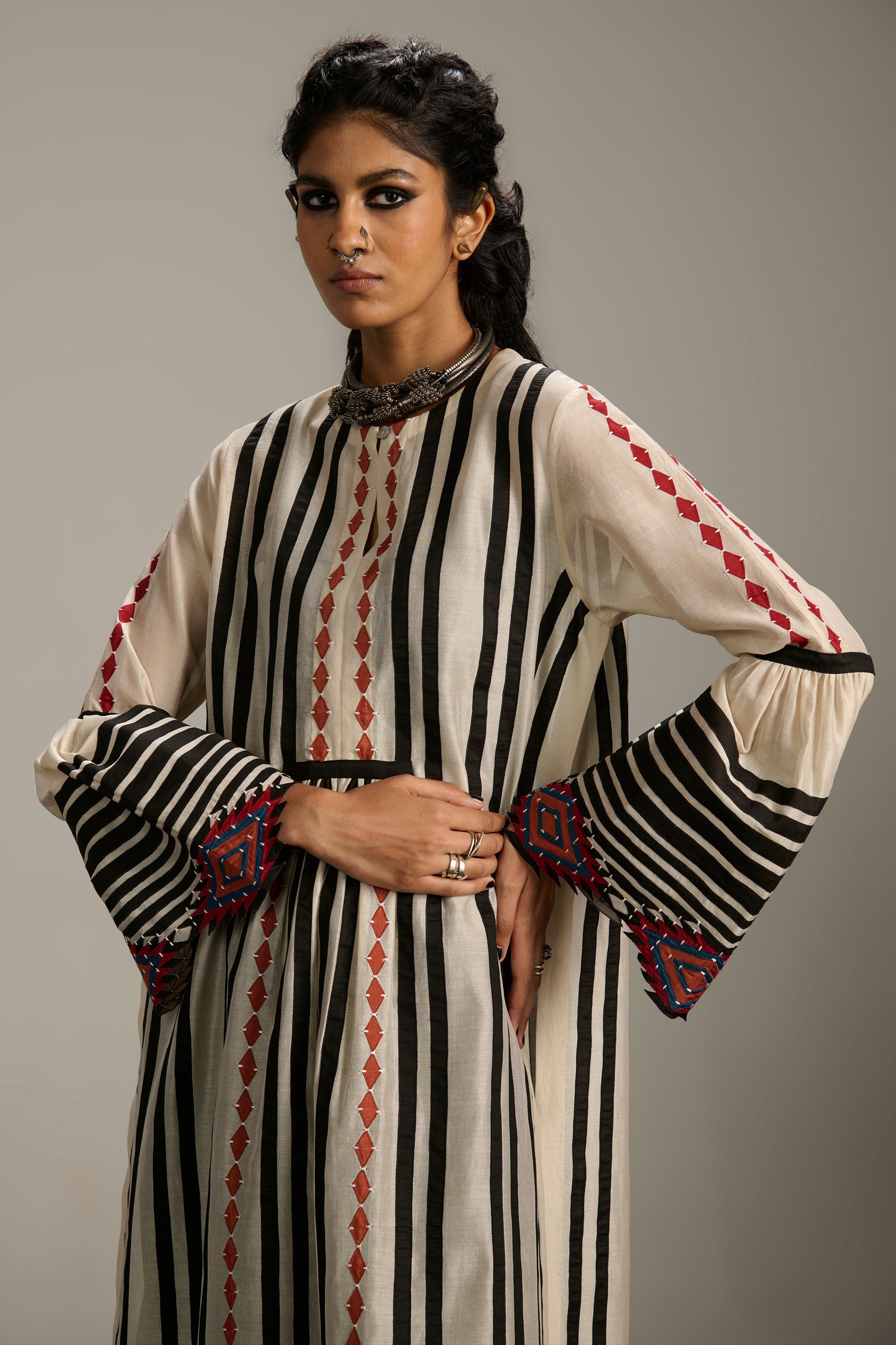 BELL SLEEVE KAMEEZ