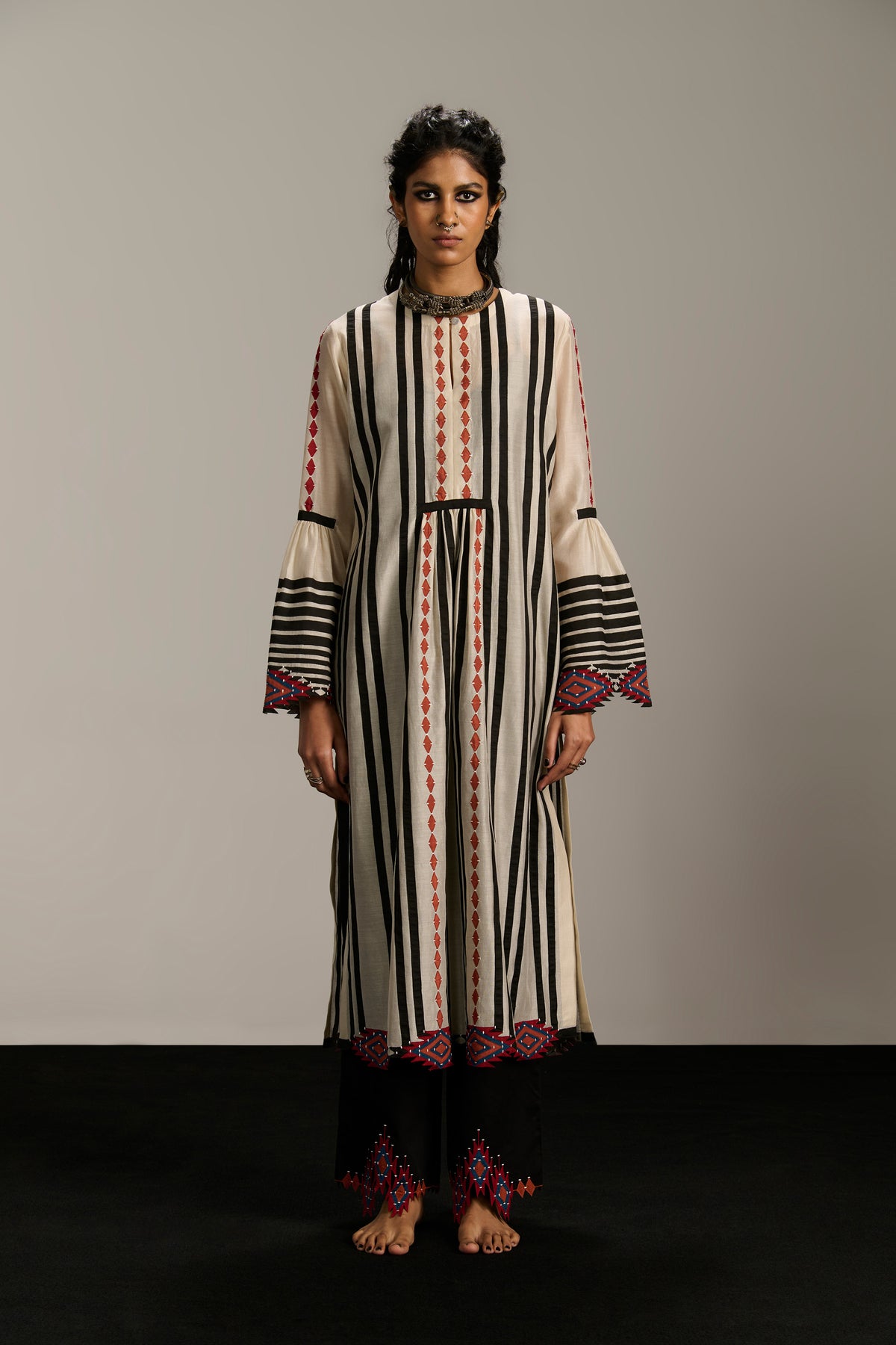BELL SLEEVE KAMEEZ