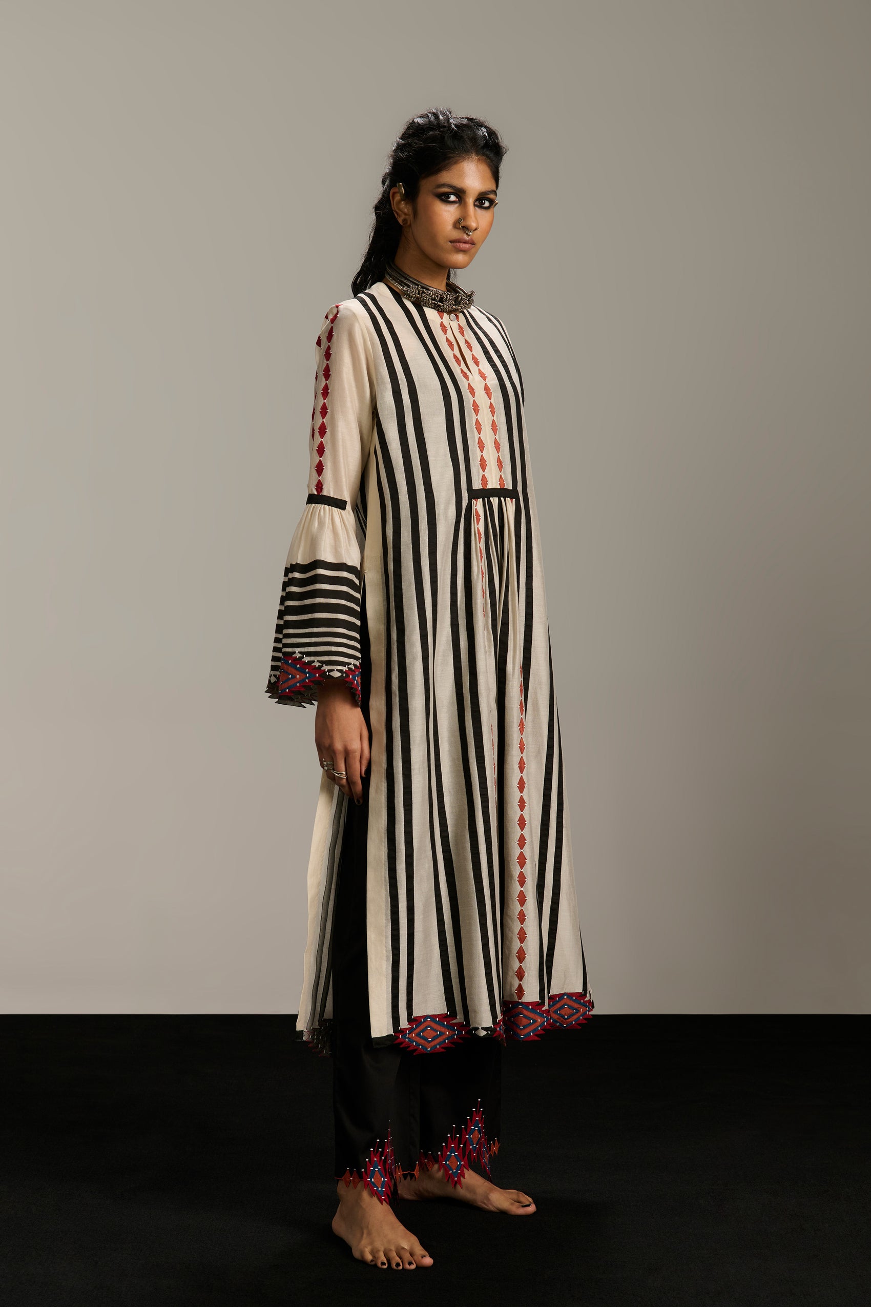 BELL SLEEVE KAMEEZ