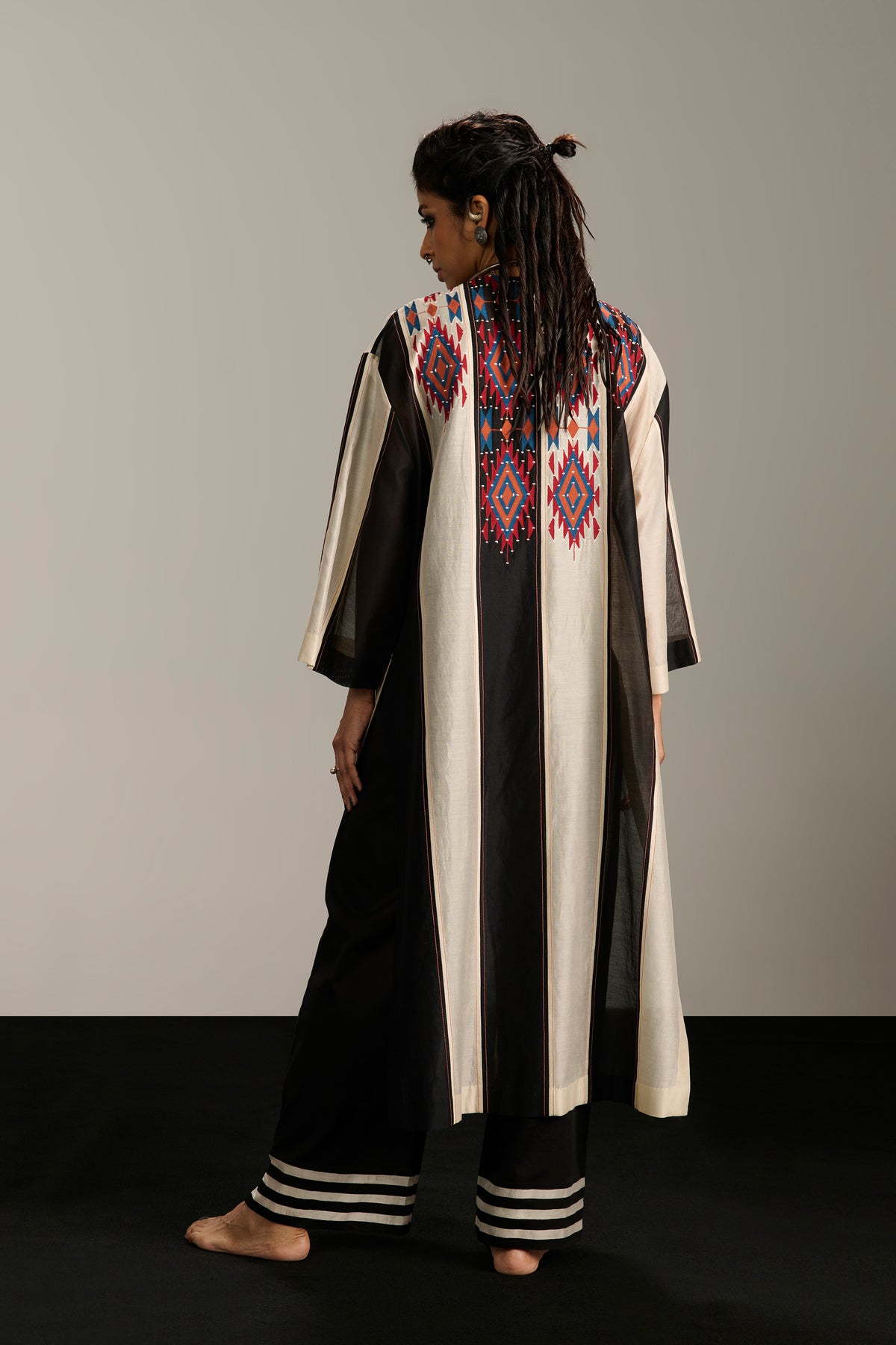 BOX KAMEEZ