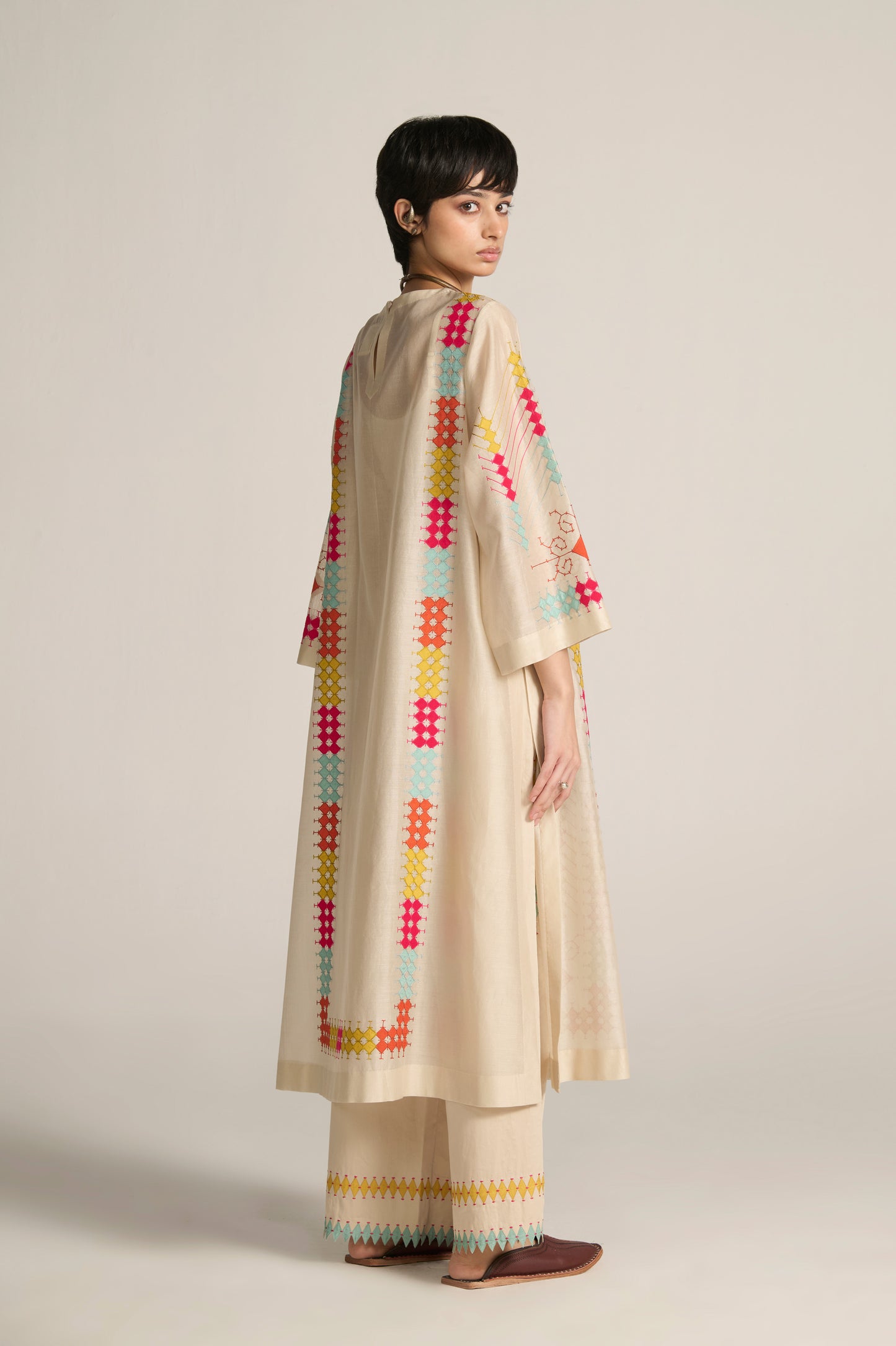 CHOGA KAMEEZ