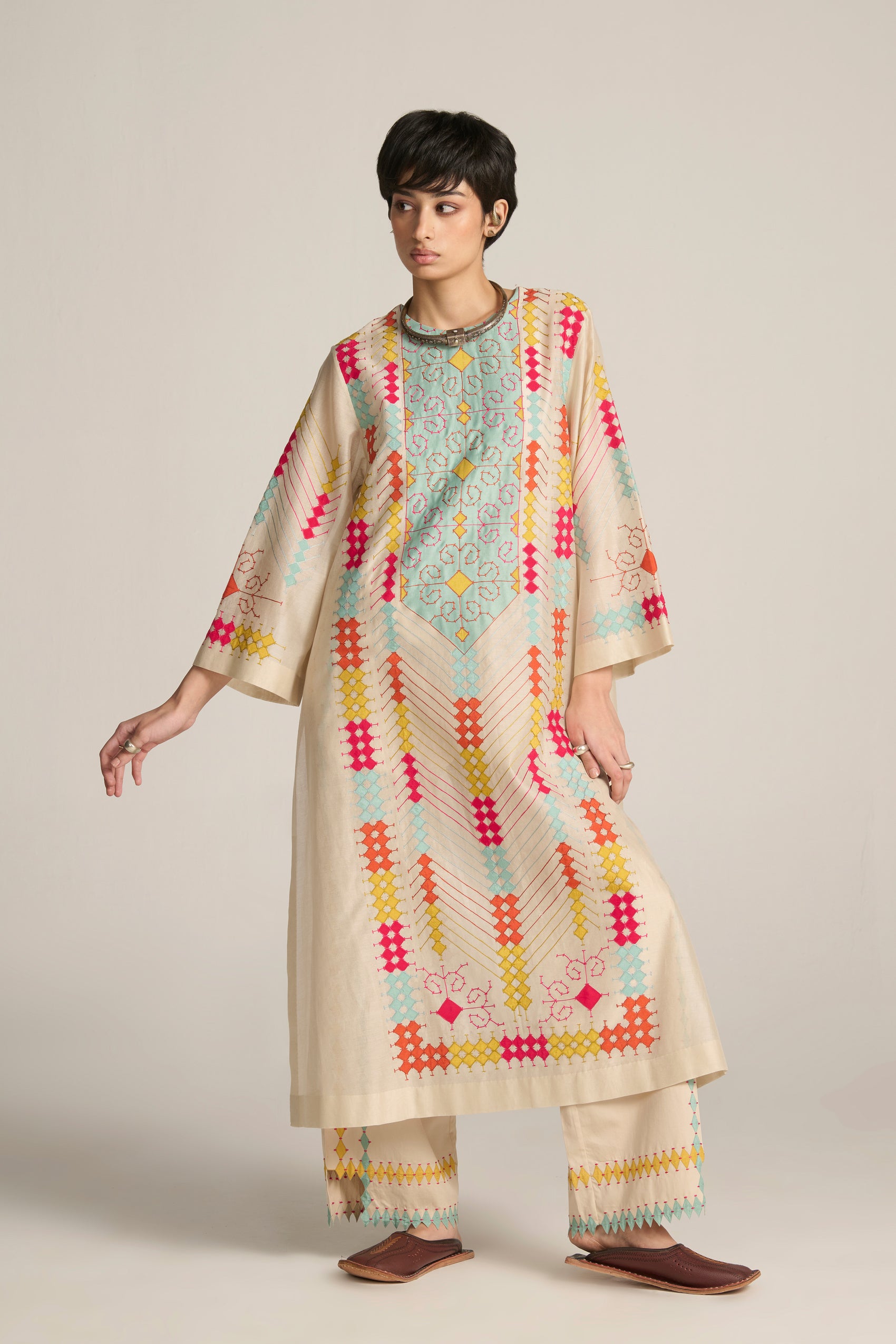 CHOGA KAMEEZ