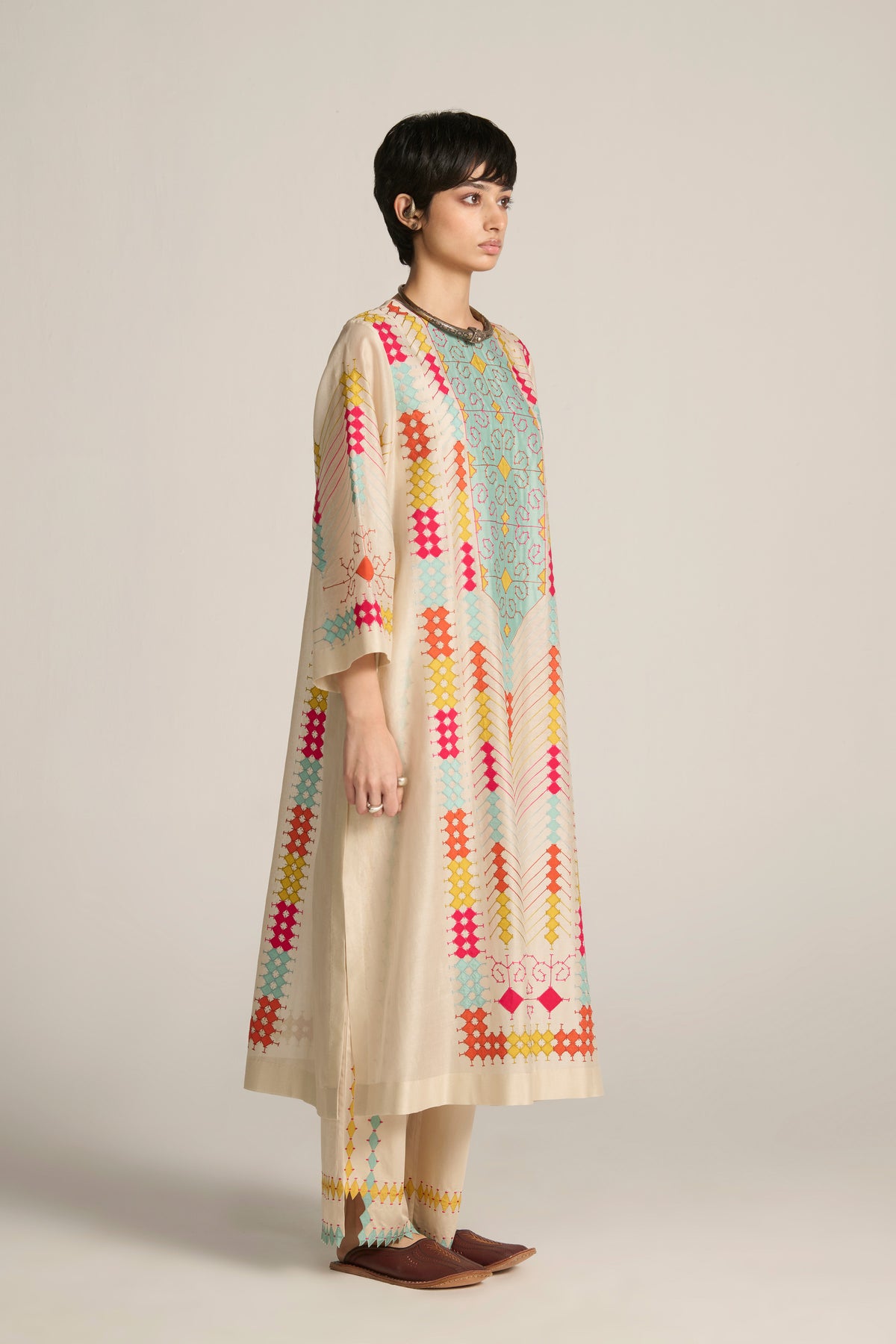 CHOGA KAMEEZ