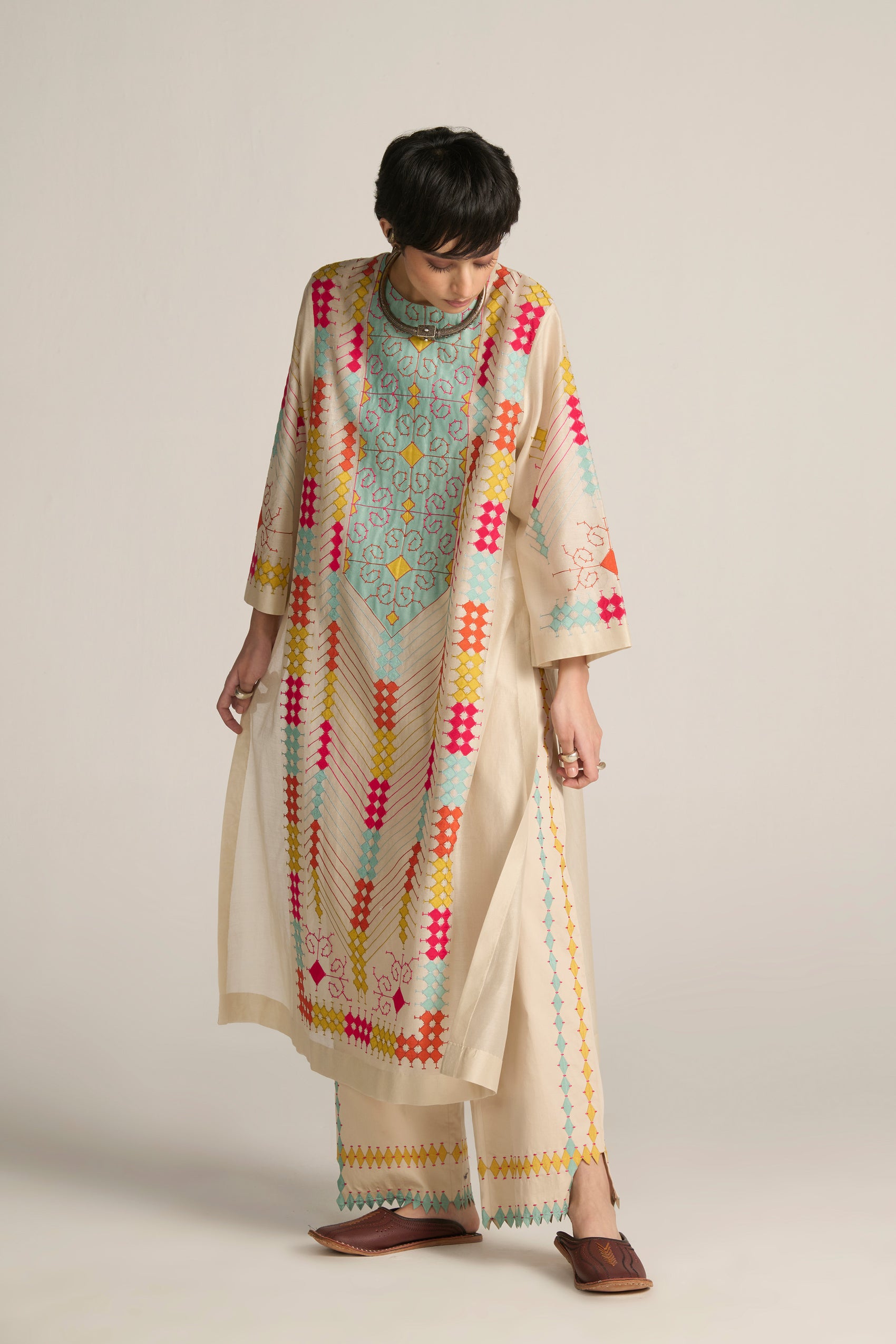 CHOGA KAMEEZ