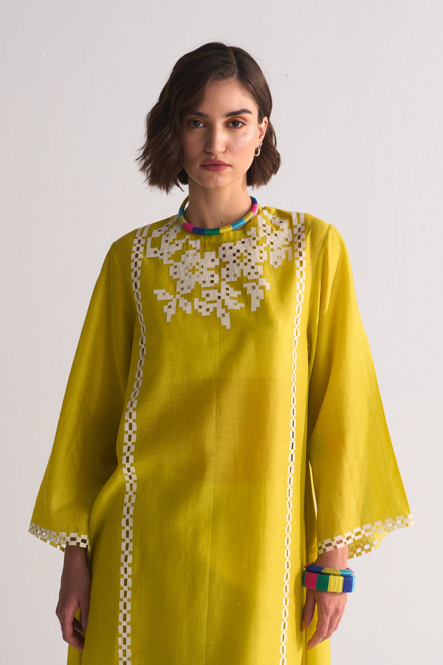 FLORAL NECK APPLIQUE' AND CUTWORK KAMEEZ