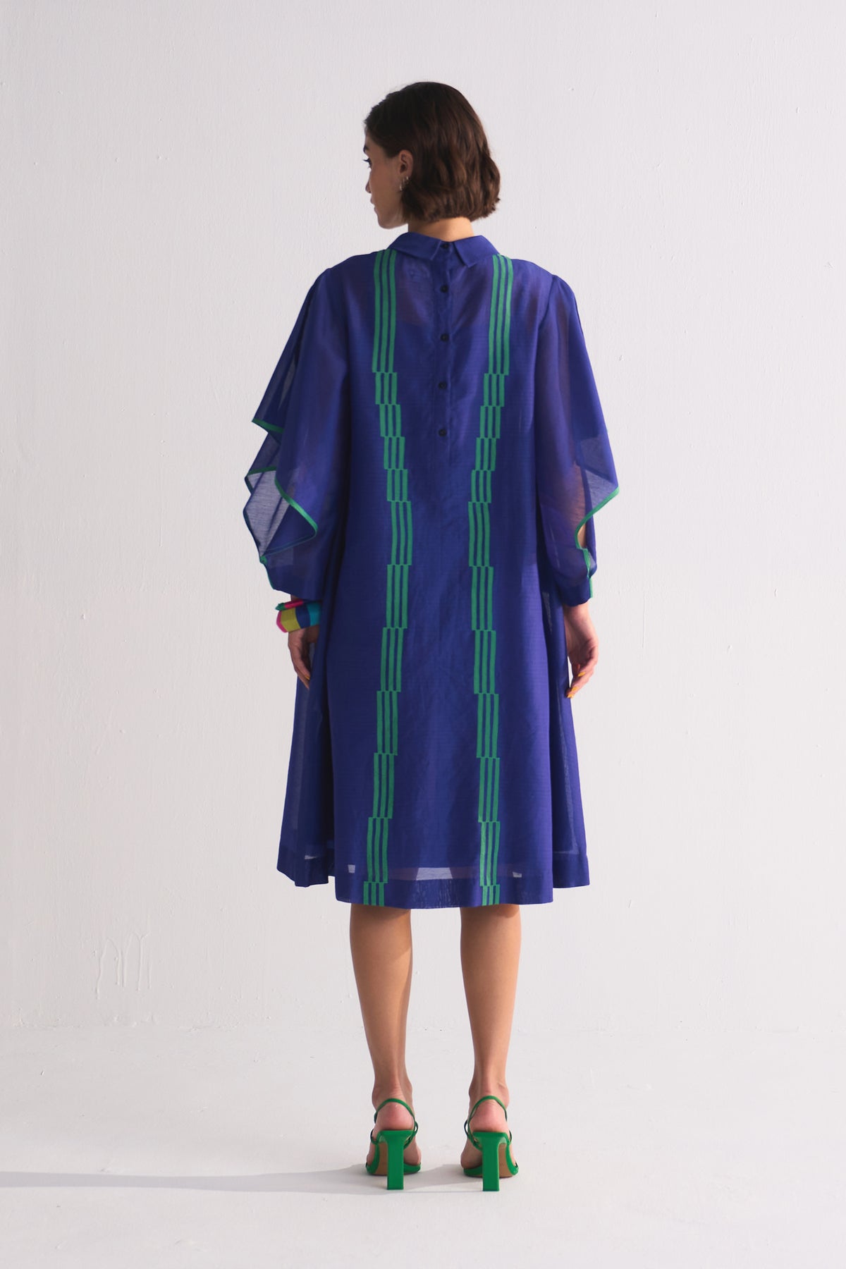 REVERSE COLLAR APPLIQUE' DRESS