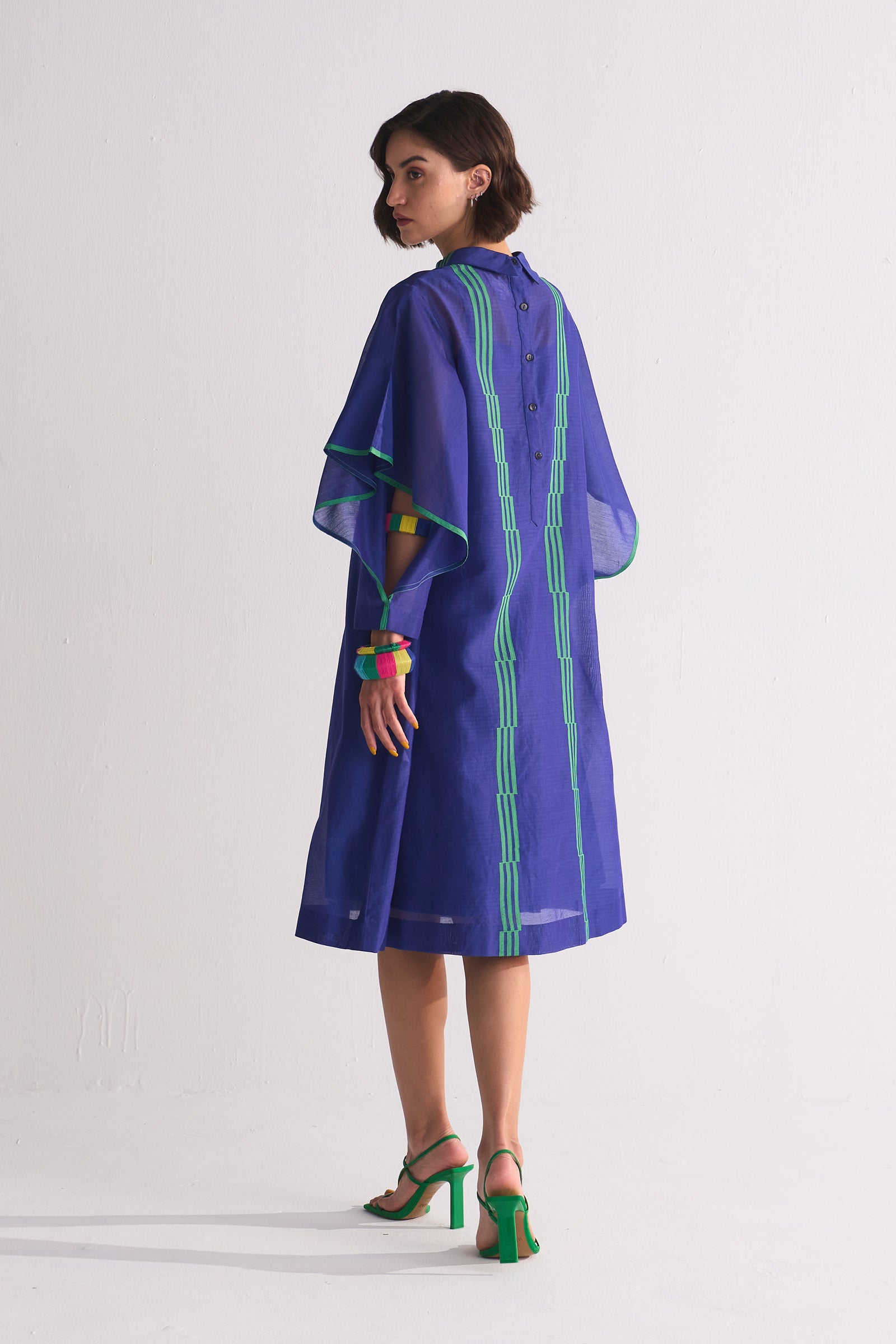 REVERSE COLLAR APPLIQUE' DRESS