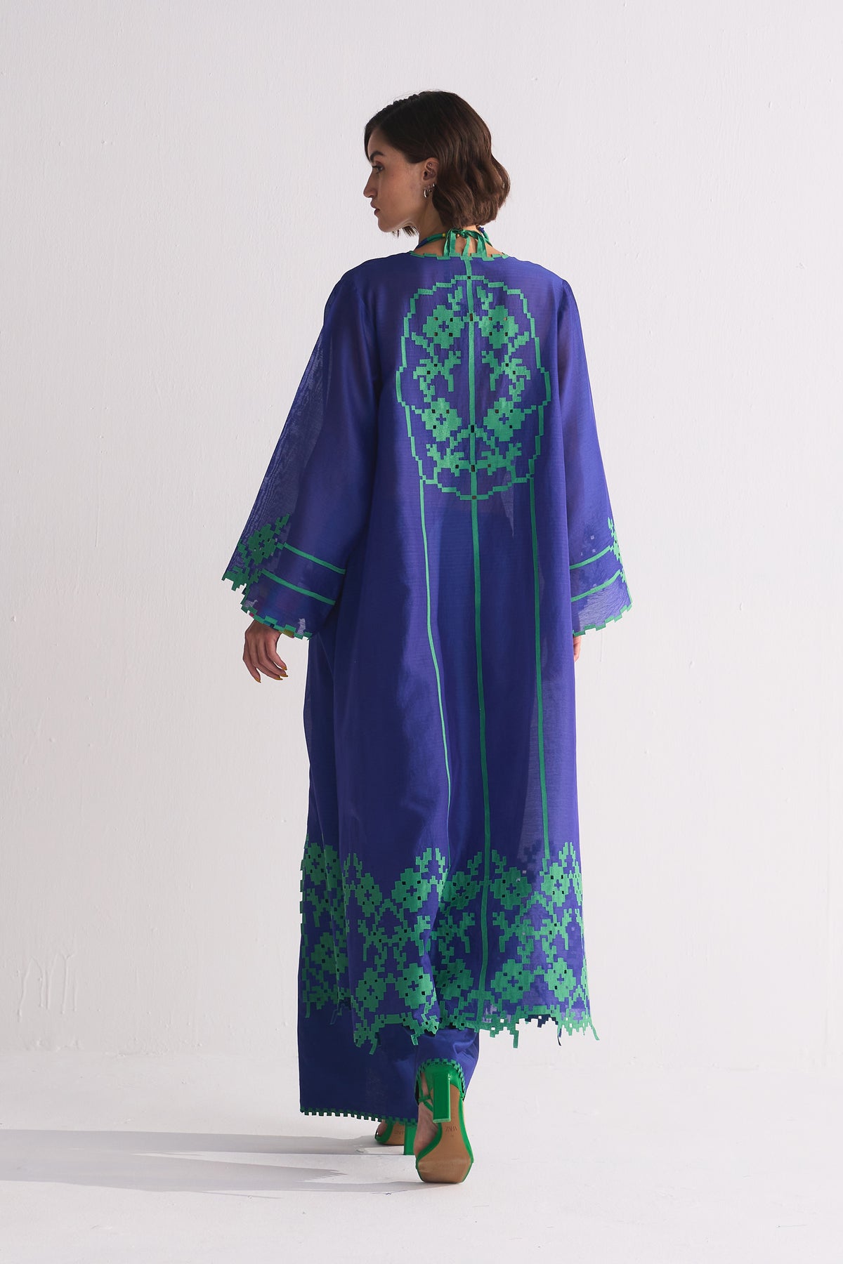 GEOMETRIC FLORAL APPLIQUE' AND CUTWORK JACKET