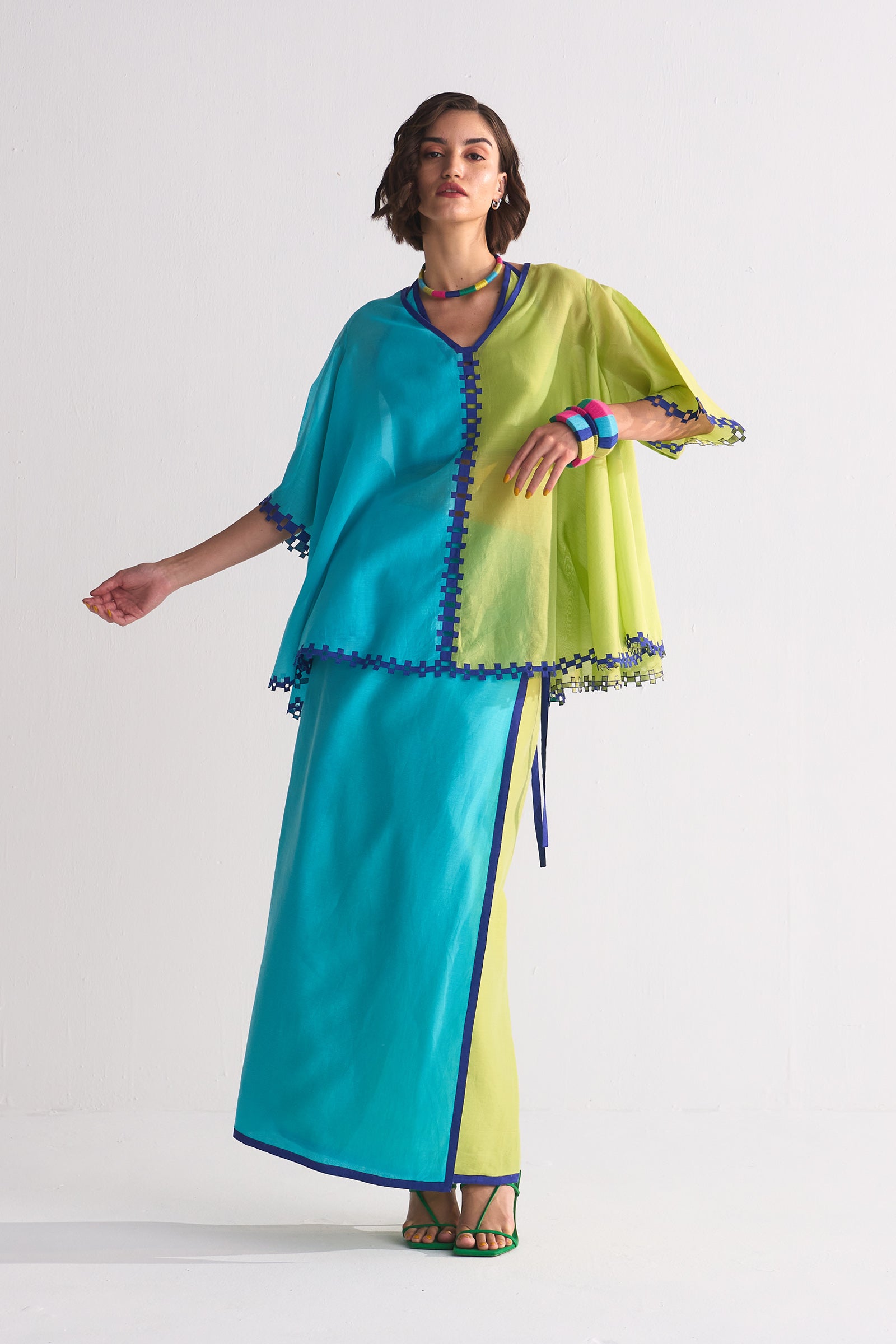 COLOUR BLOCKED APPLIQUE' AND CUTWORK CIRCULAR SHIRT