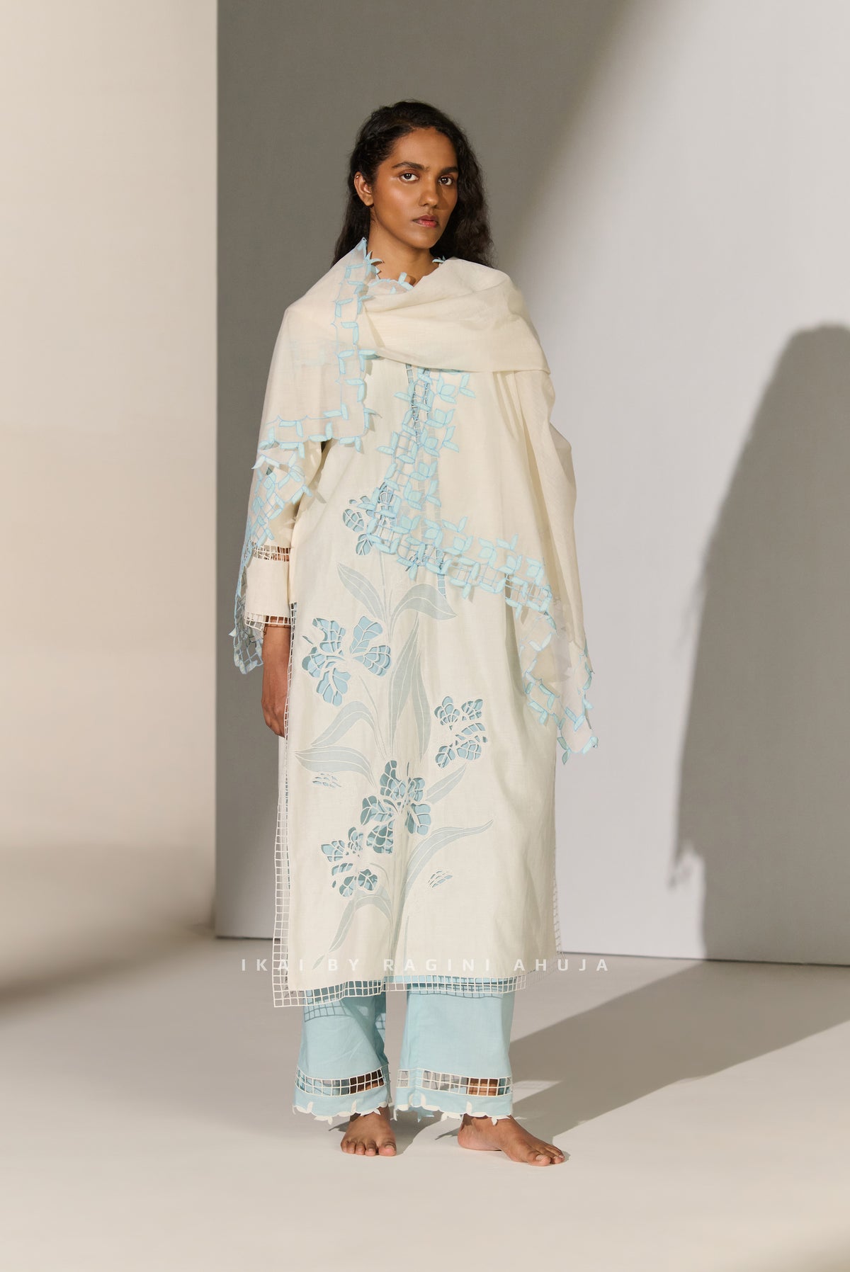 GEOMETRIC FLORAL CUTWORK DUPATTA IVR
