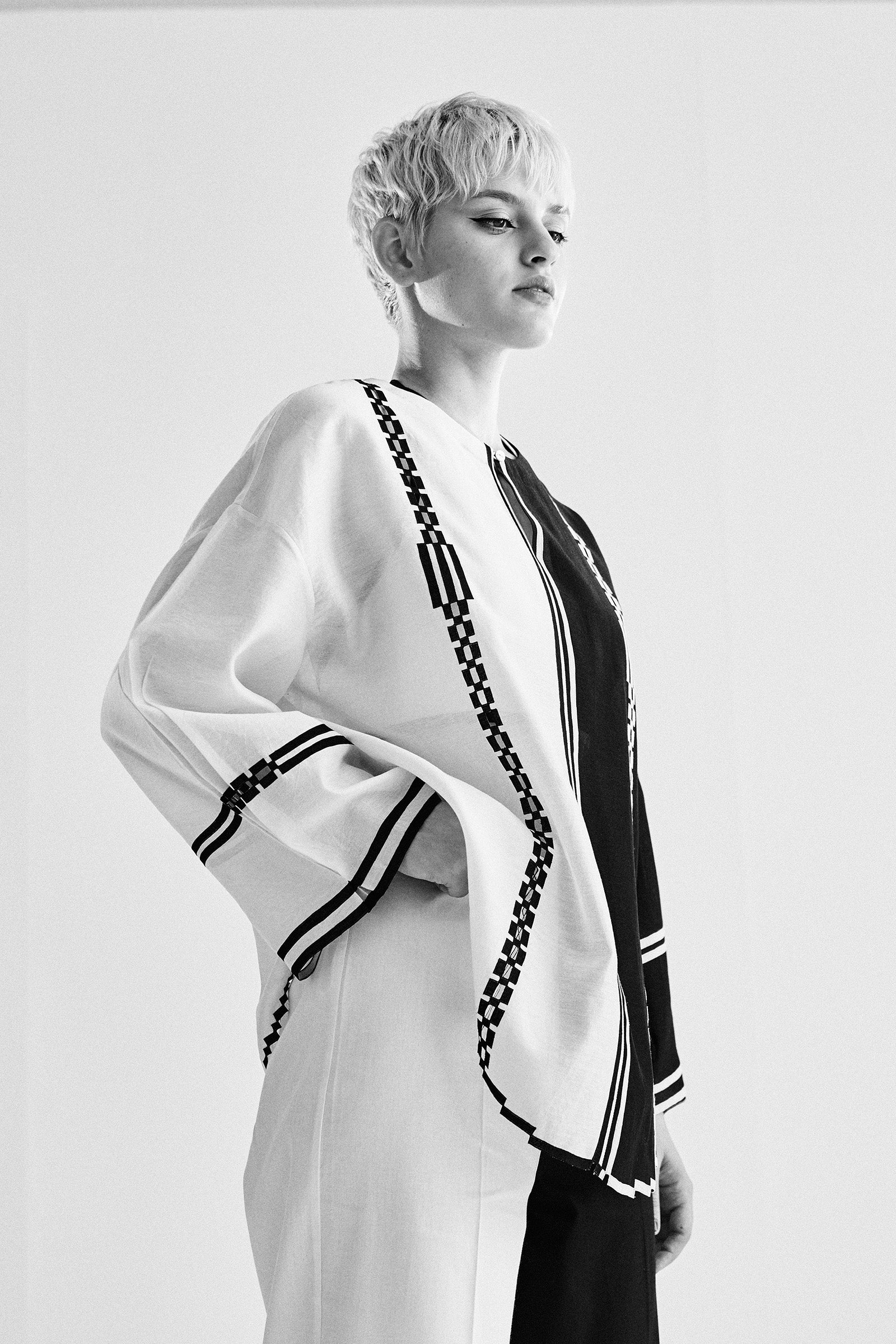 ROUND HEM COLOUR BLOCKED APPLIQUE' AND CUTWORK SHIRT