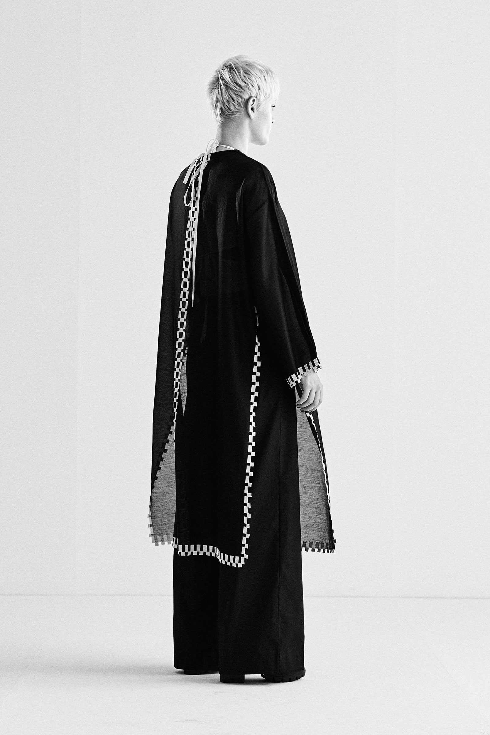 DROP SHOULDER TUNIC WITH APPLIQUE' AND CUTWORK