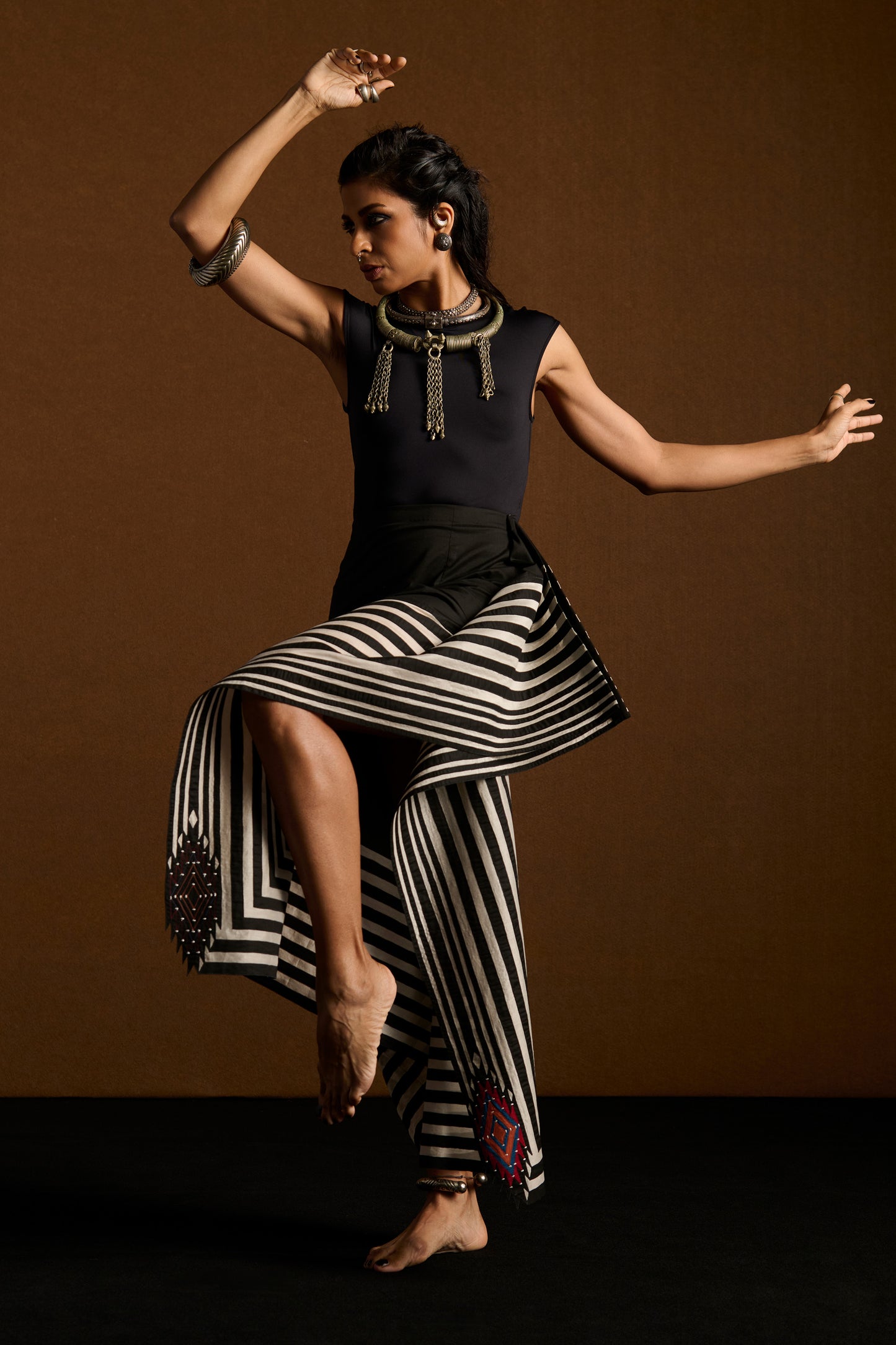 FALLING PANEL SKIRT