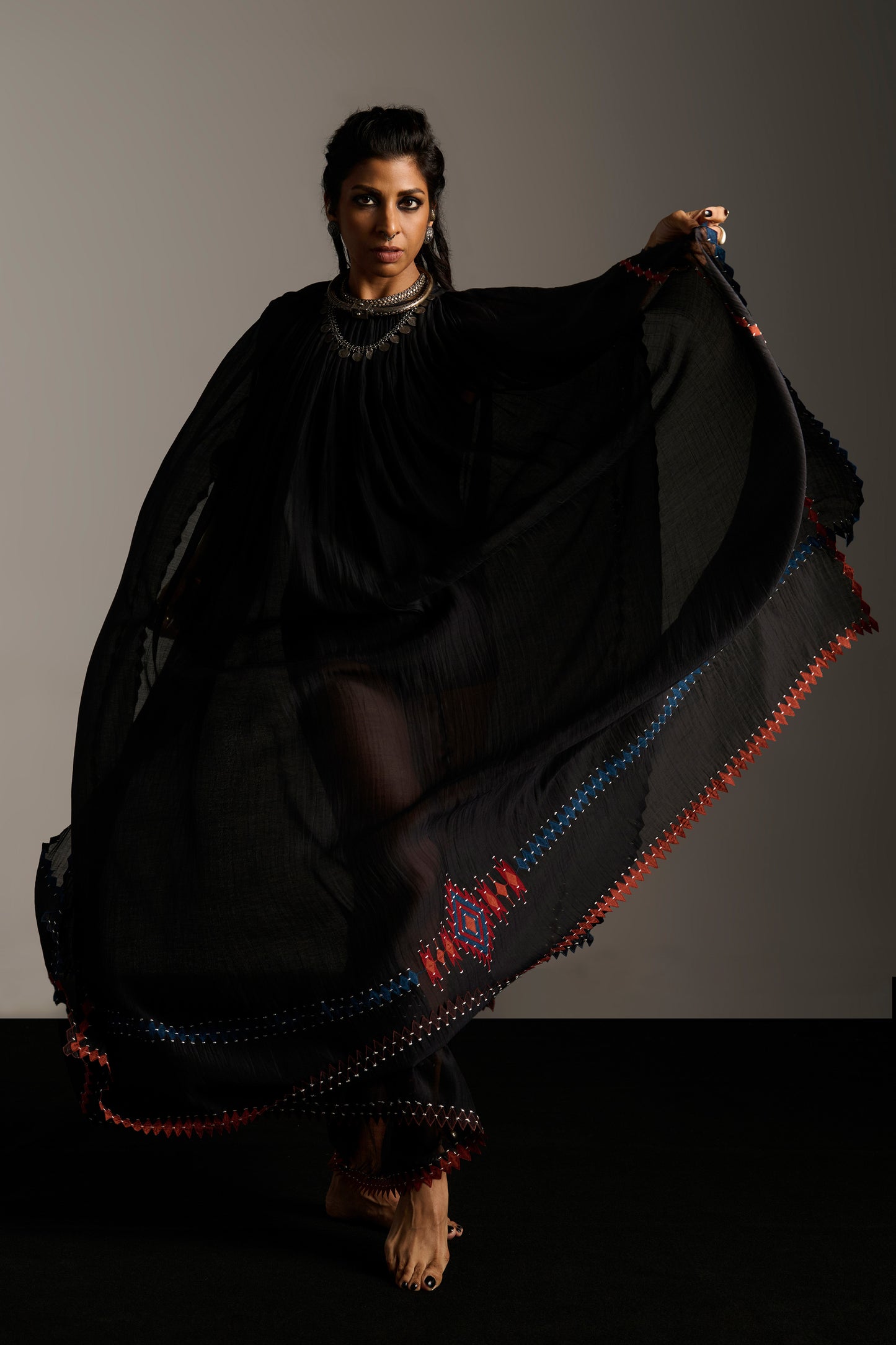 GATHER NECK KAFTAN