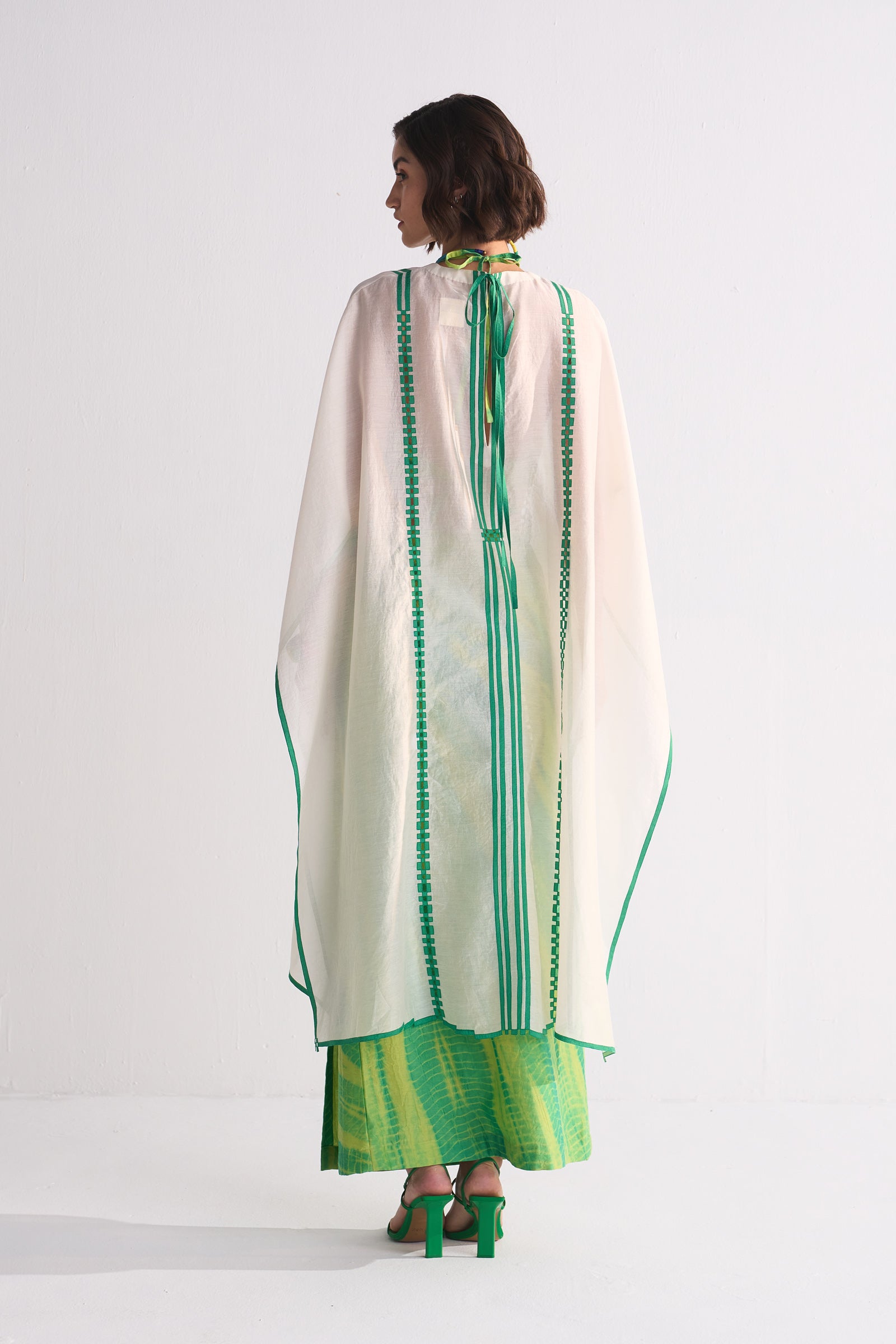 GEOMETRIC PATTERN APPLIQUE' KAFTAN