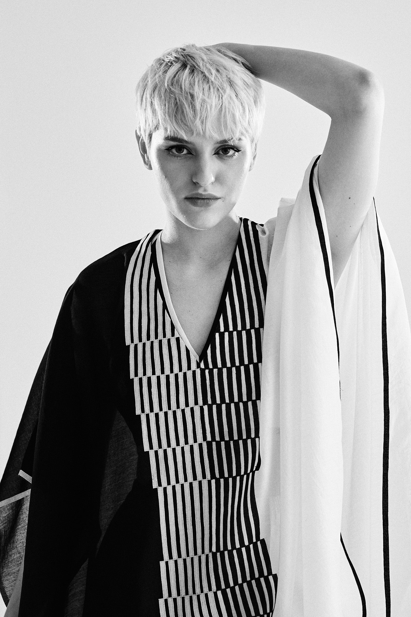 COLOUR BLOCKED APPLIQUE' KAFTAN