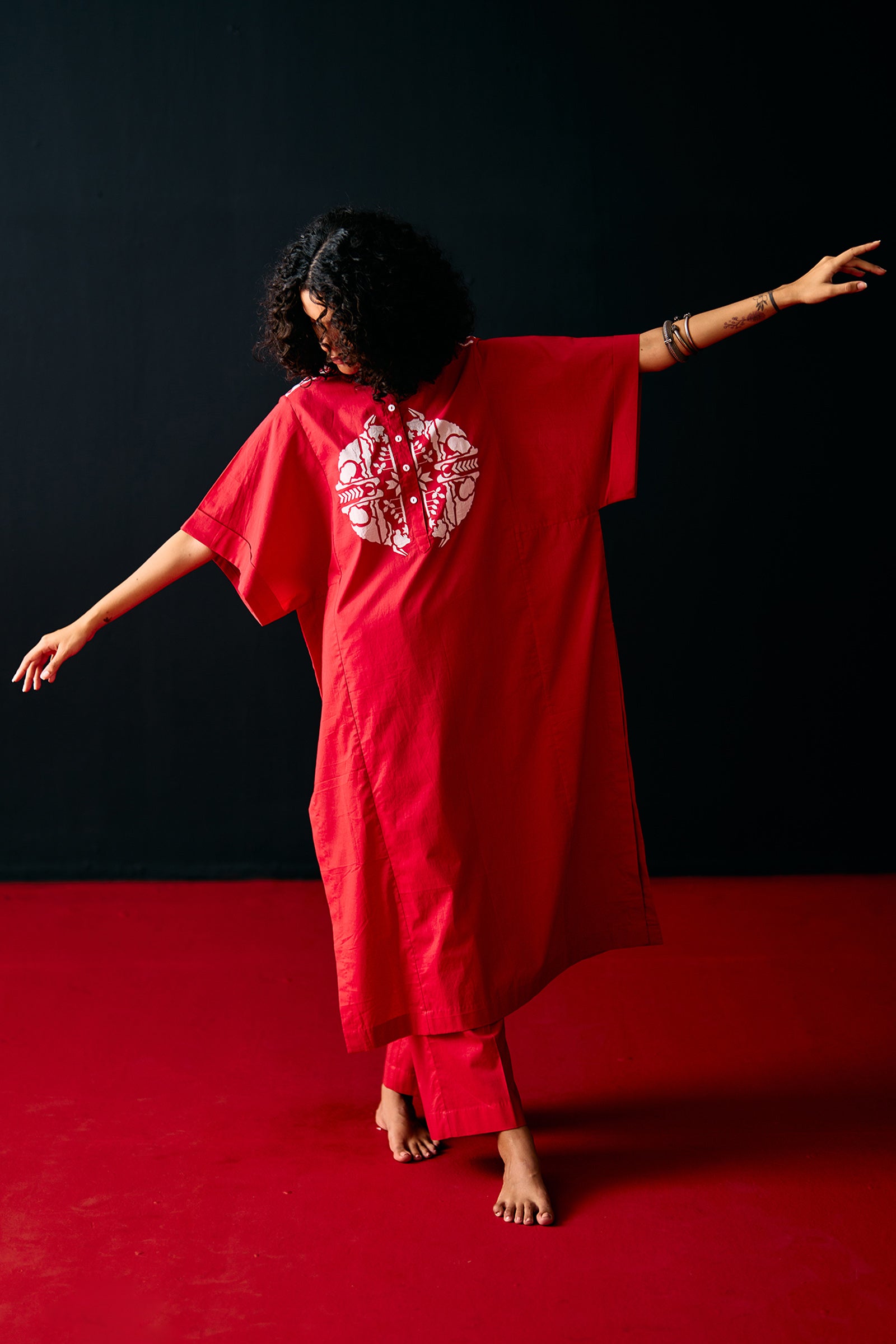 RED TRIBAL APPLIQUE' KAFTAN