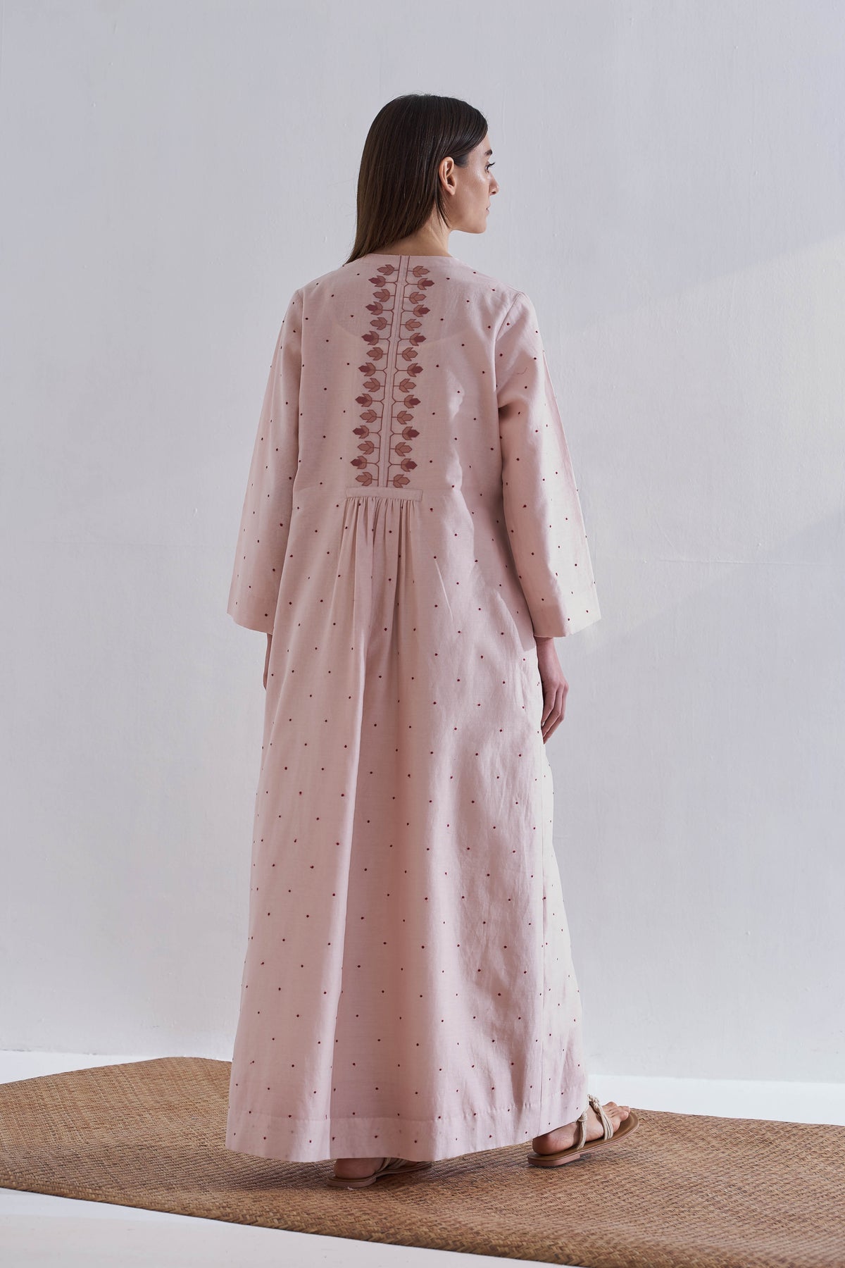 CENTER SLASH GATHER DRESS