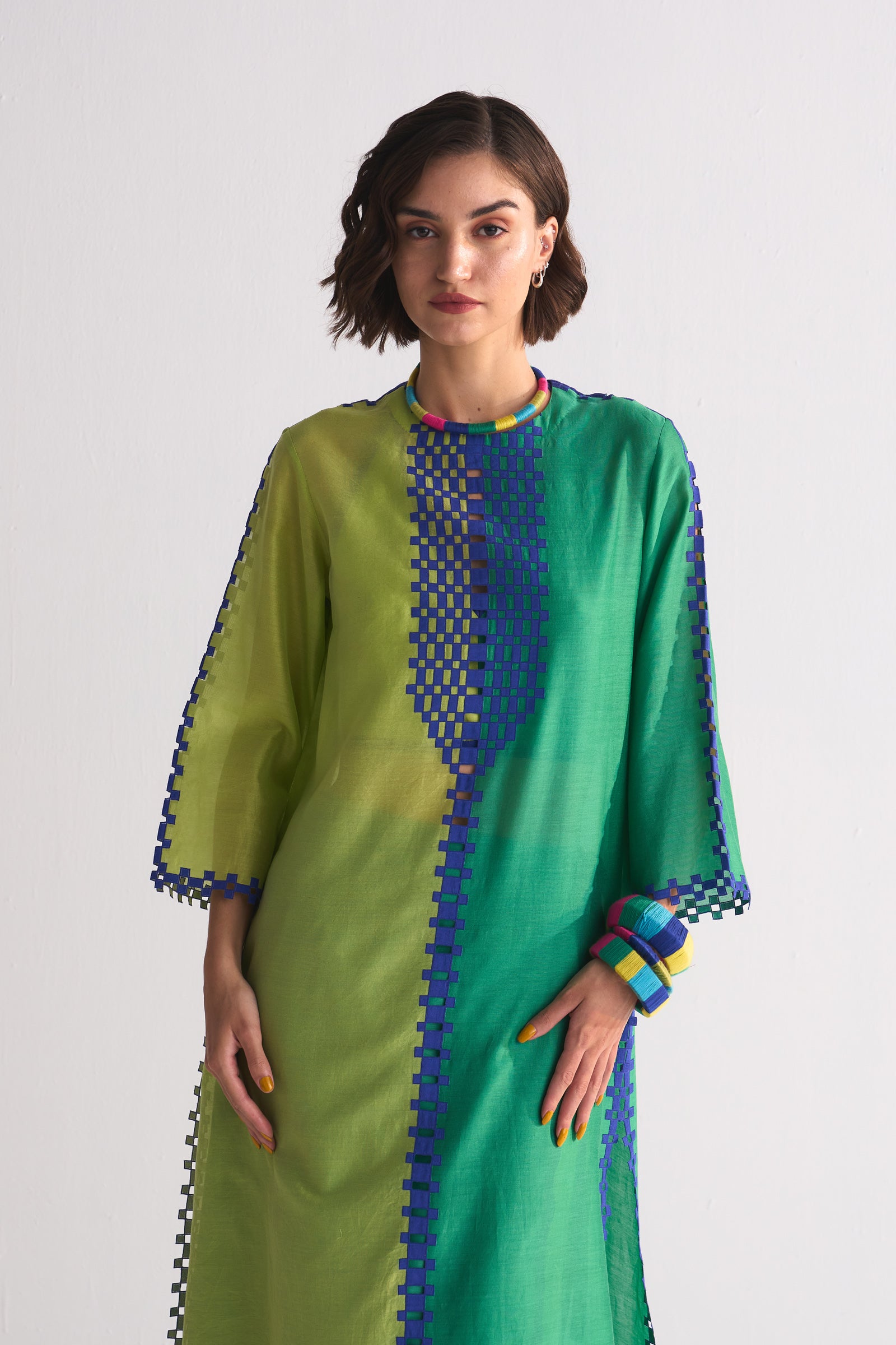 COLOUR BLOCKED APPLIQUE' AND CUTWORK KAMEEZ