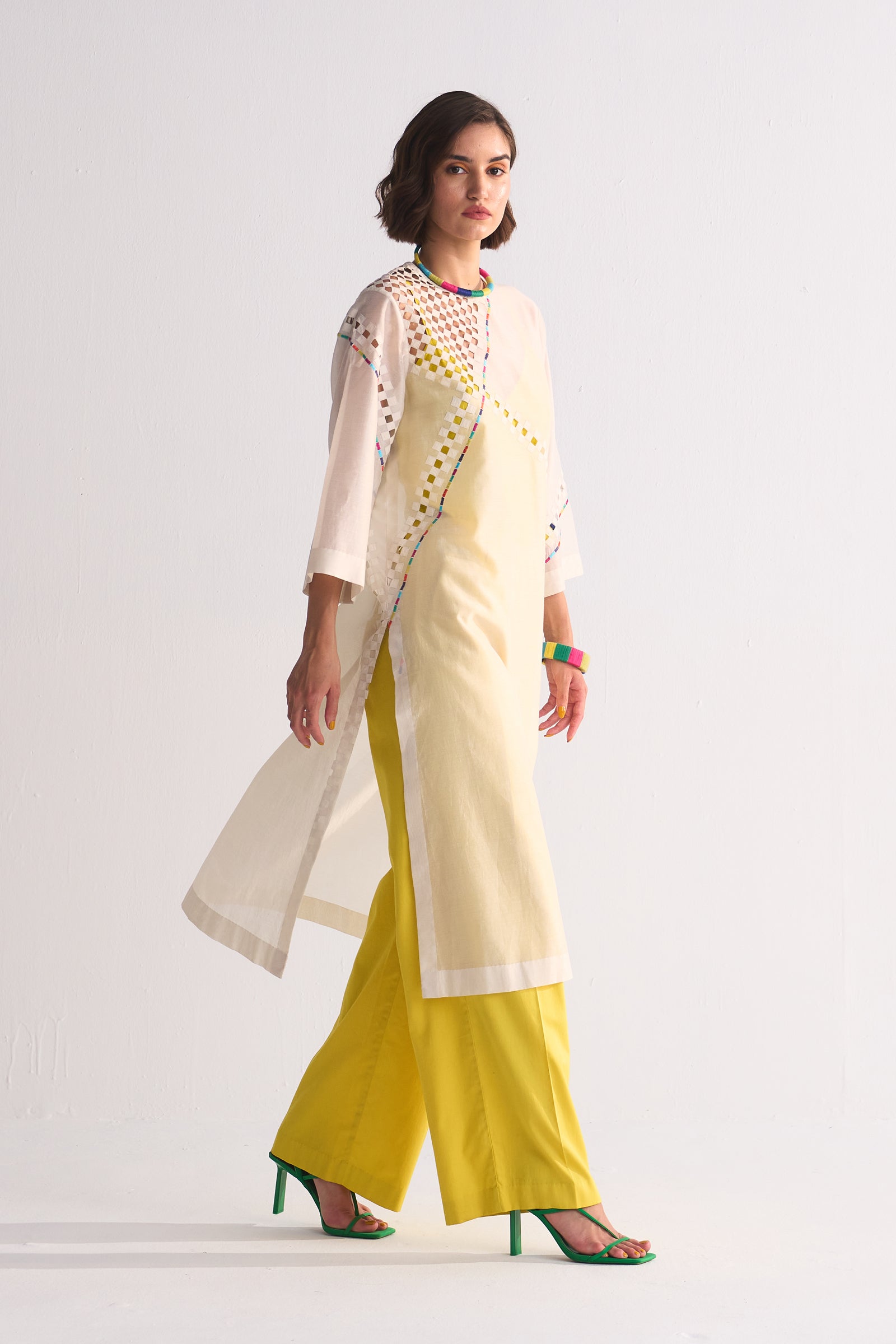 IVORY TONAL KAMEEZ WITH APPLIQUE', CUTWORK AND THREAD