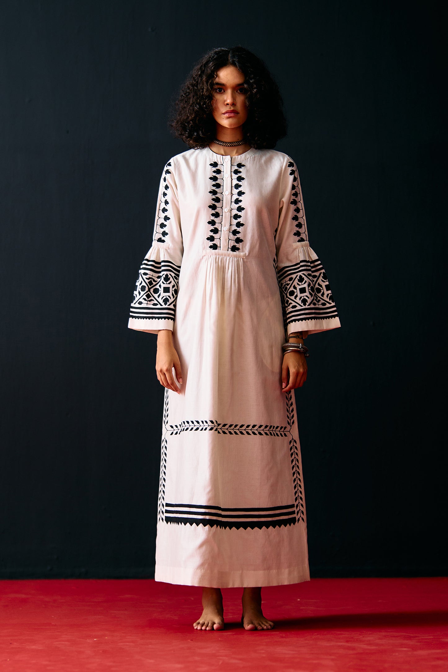 IVORY BELL SLEEVE APPLIQUE' DRESS