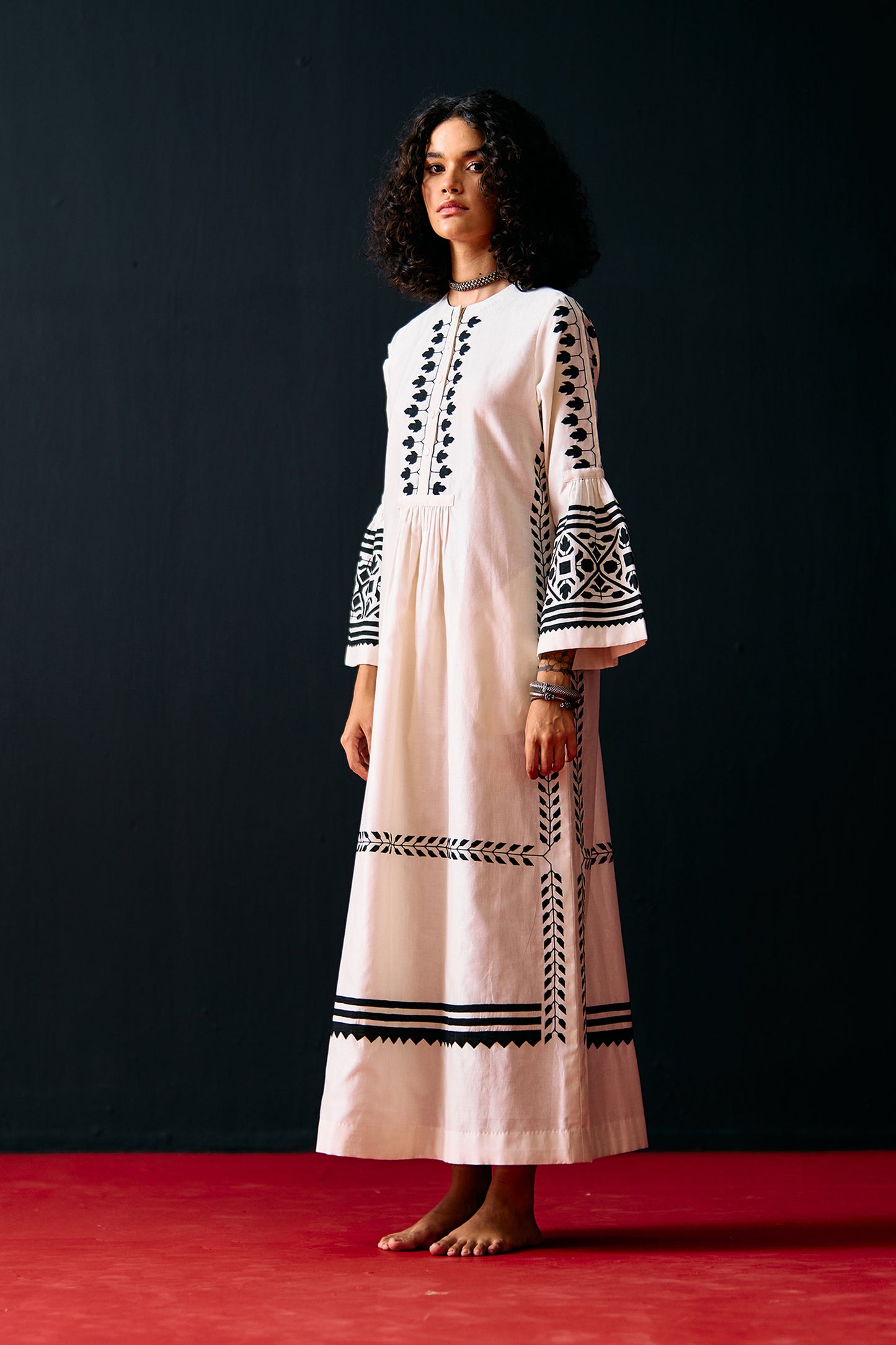 IVORY BELL SLEEVE APPLIQUE' DRESS