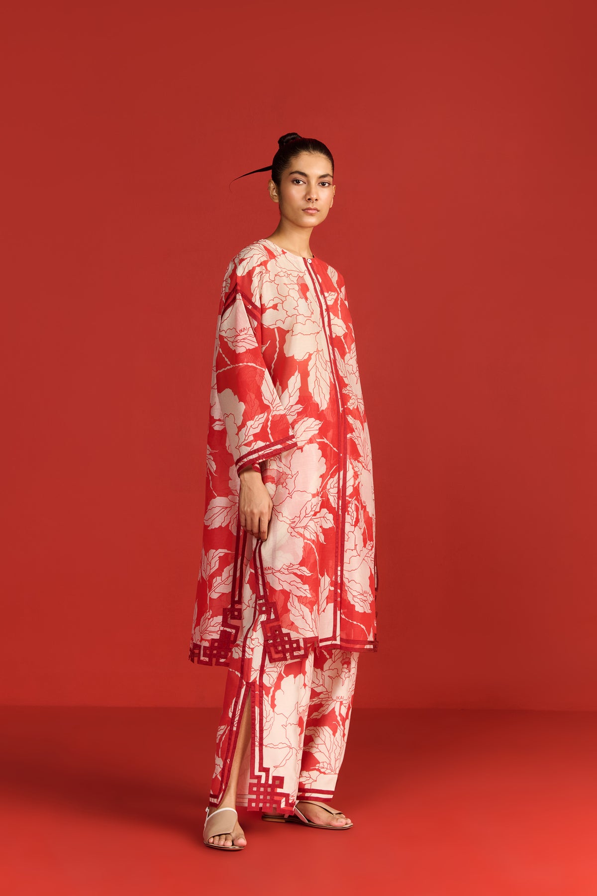 FLORAL PRINT APPLIQUE' AND CUTWORK PANTS