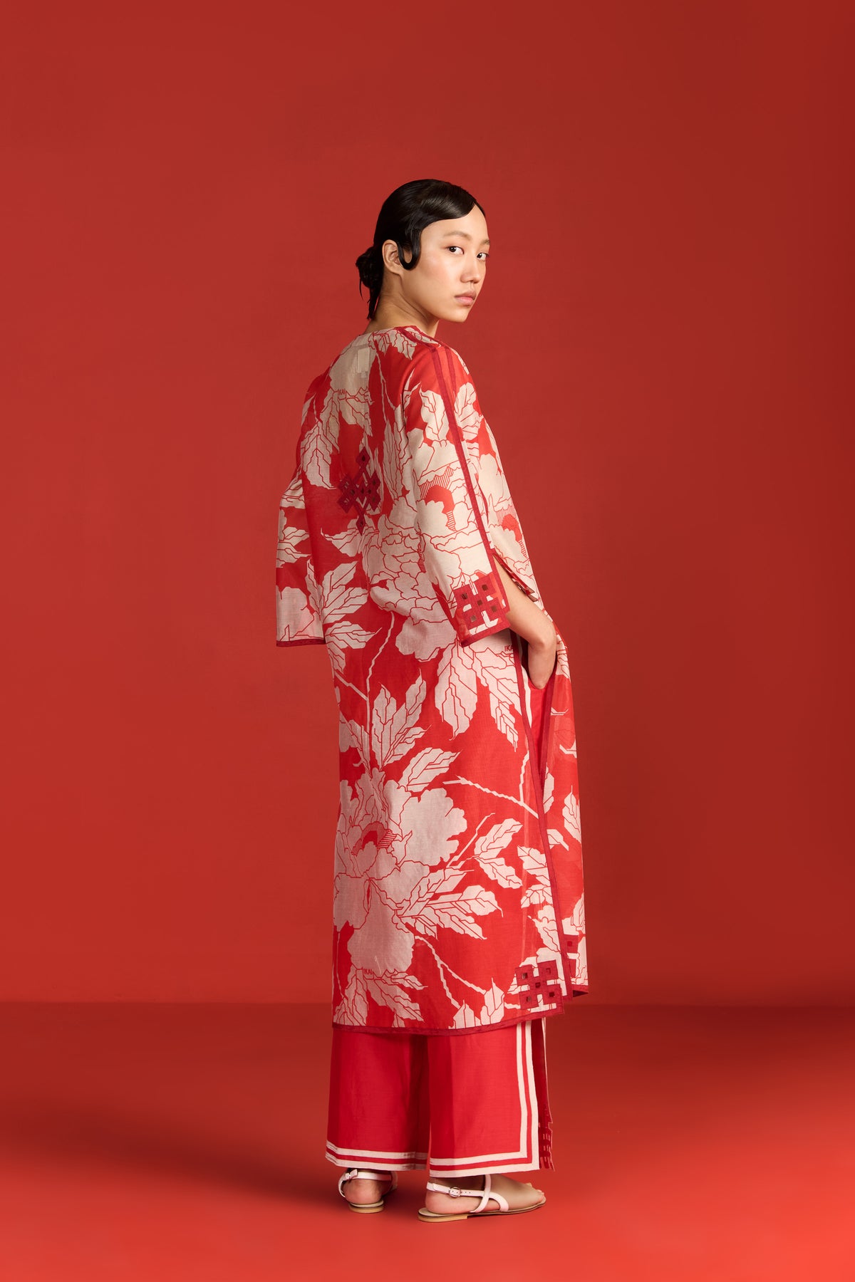 FLORAL PRINT AND CUTWORK MILD A-LINE KAMEEZ
