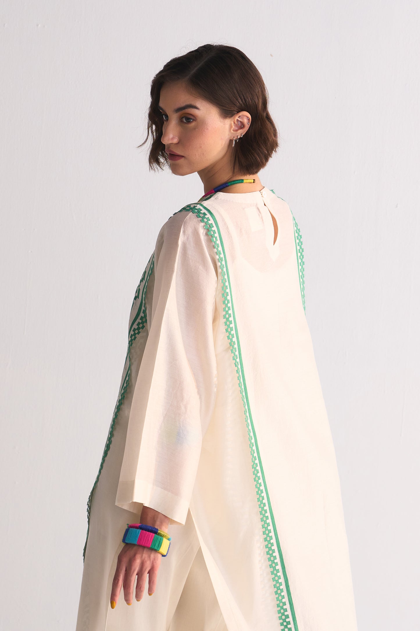 PANELLED APPLIQUE' AND CUTWORK KAMEEZ