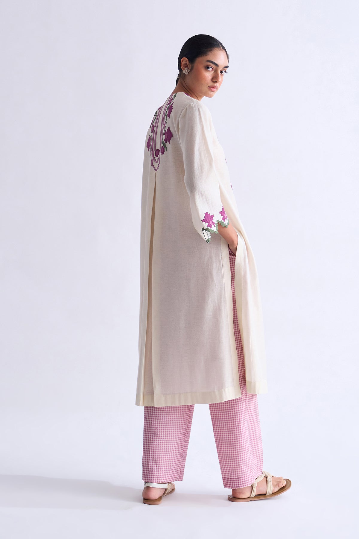 CENTER PLEATED KAMEEZ
