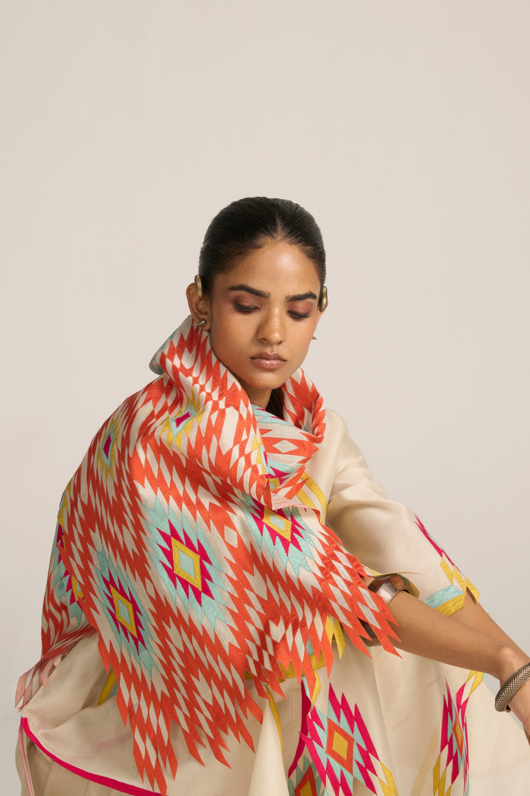 APPLIQUE' AND CUTWORK SCARF