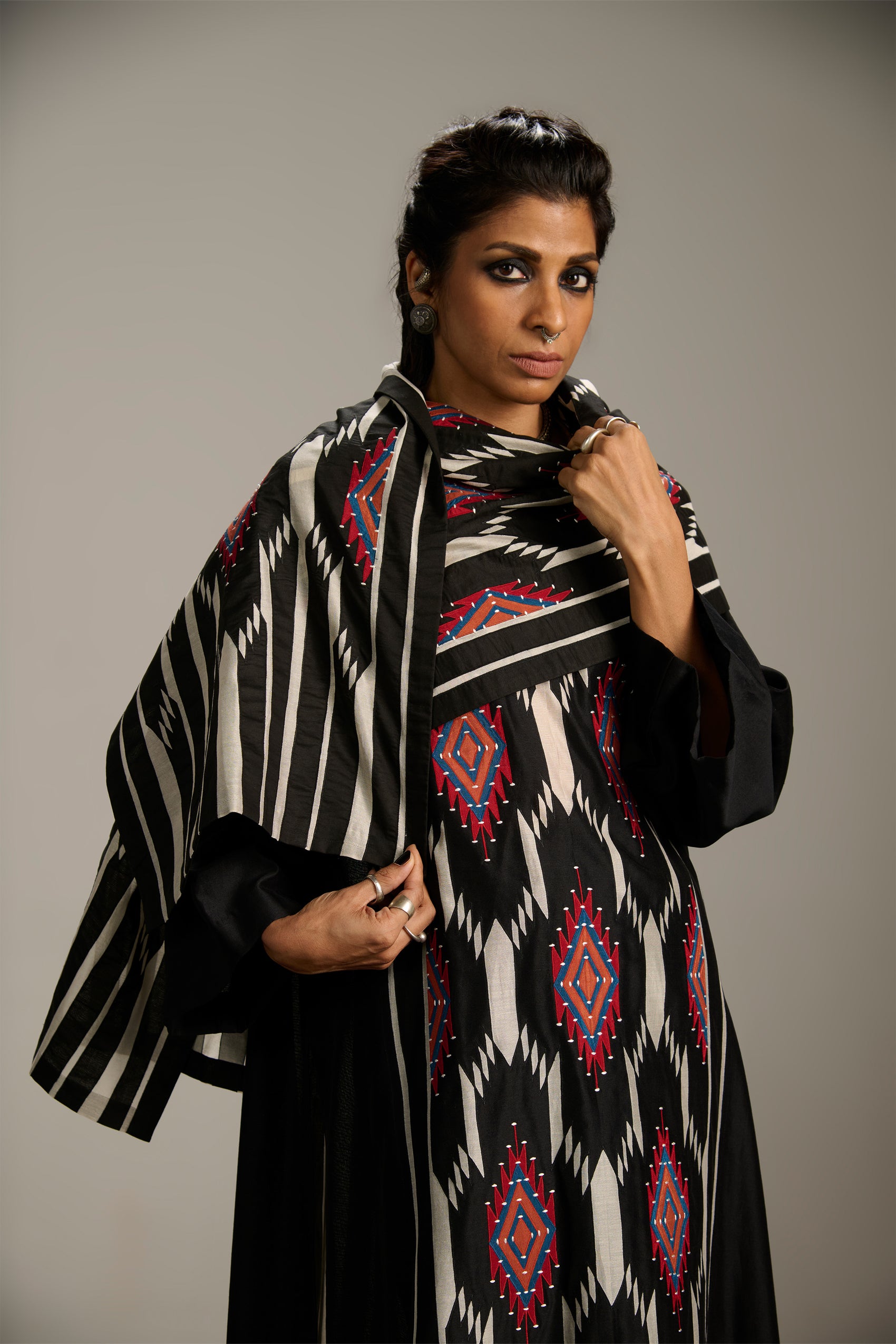 APPLIQUE' AND CUTWORK SCARF