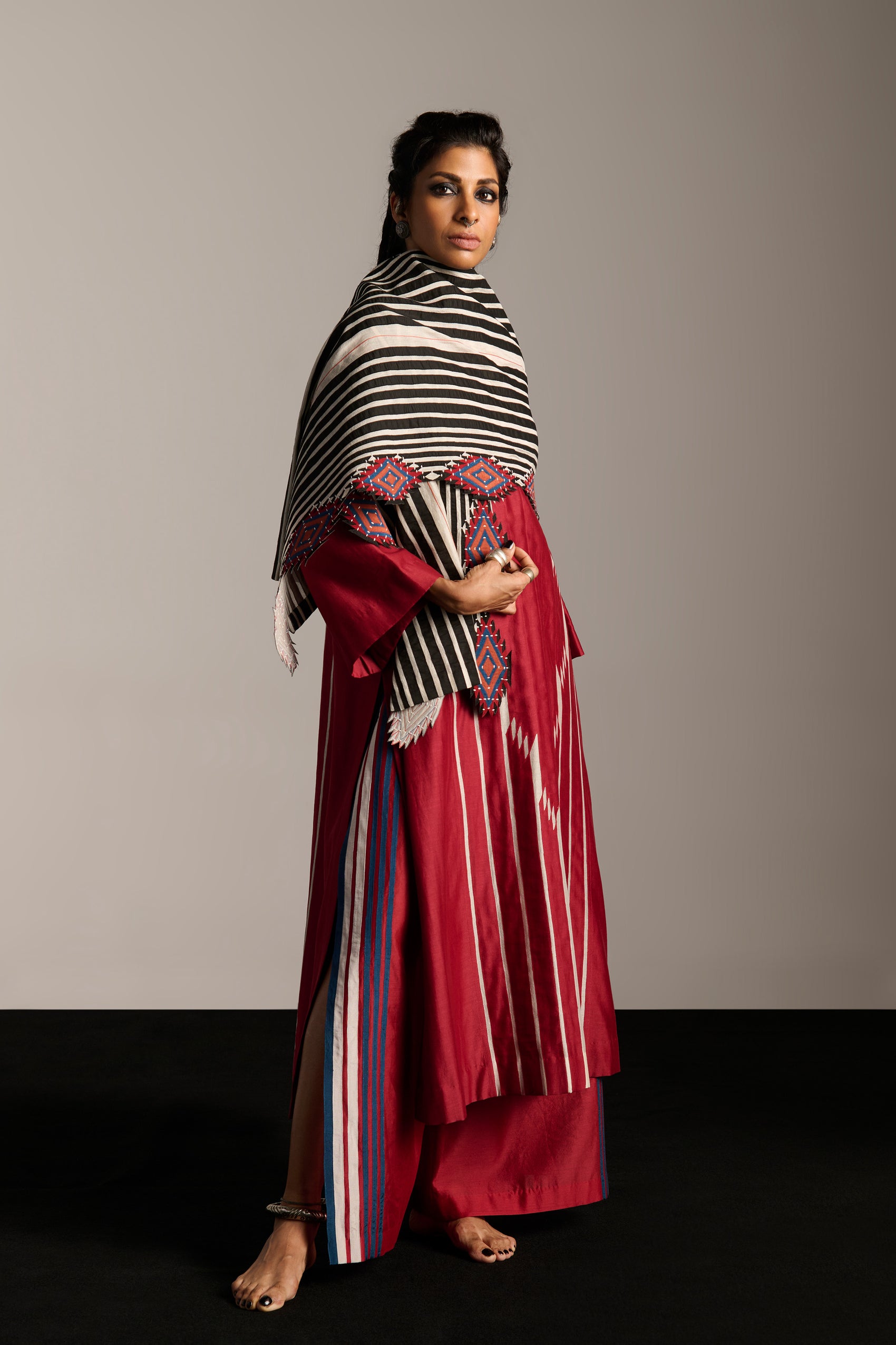 APPLIQUE' AND CUTWORK SCARF