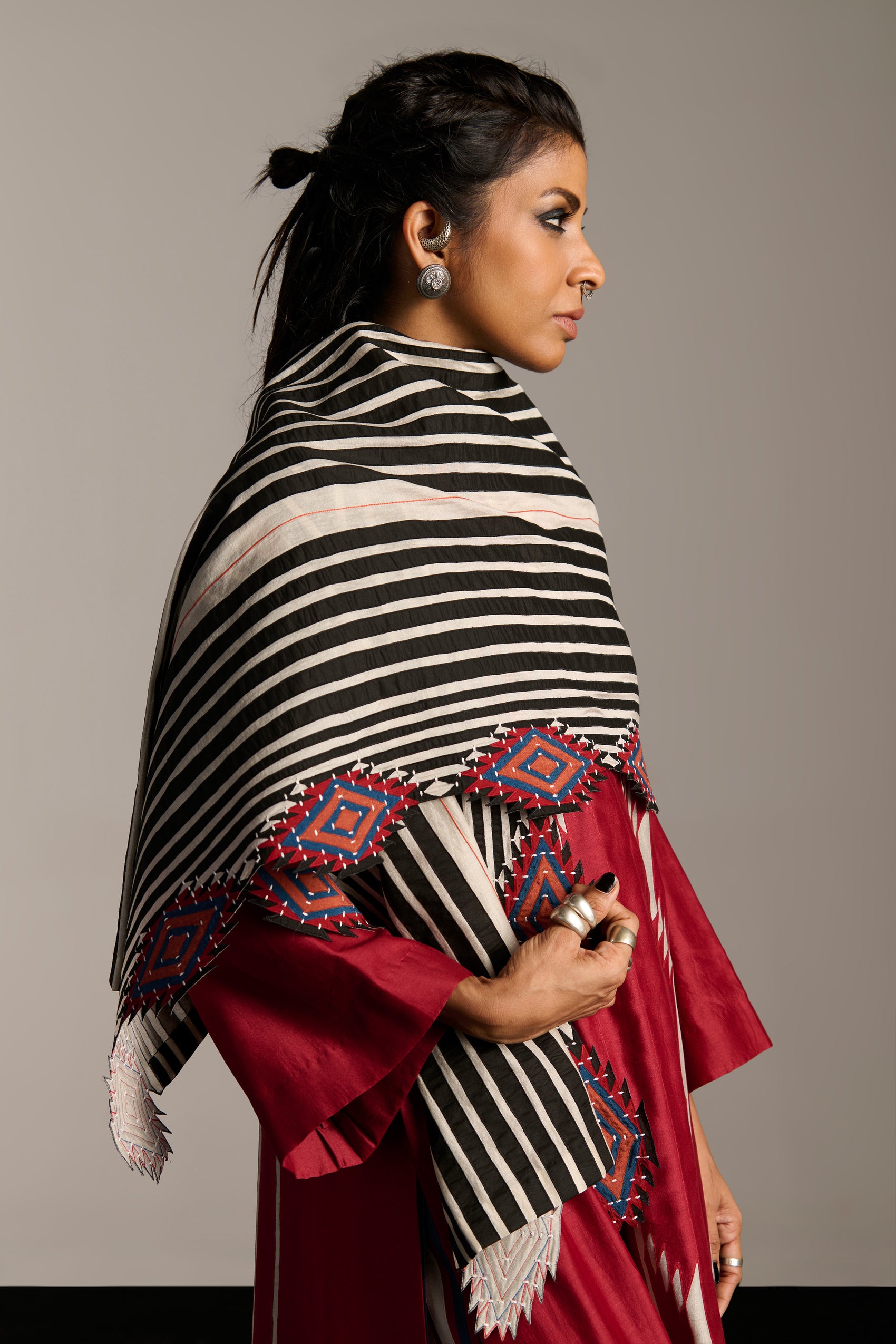 APPLIQUE' AND CUTWORK SCARF