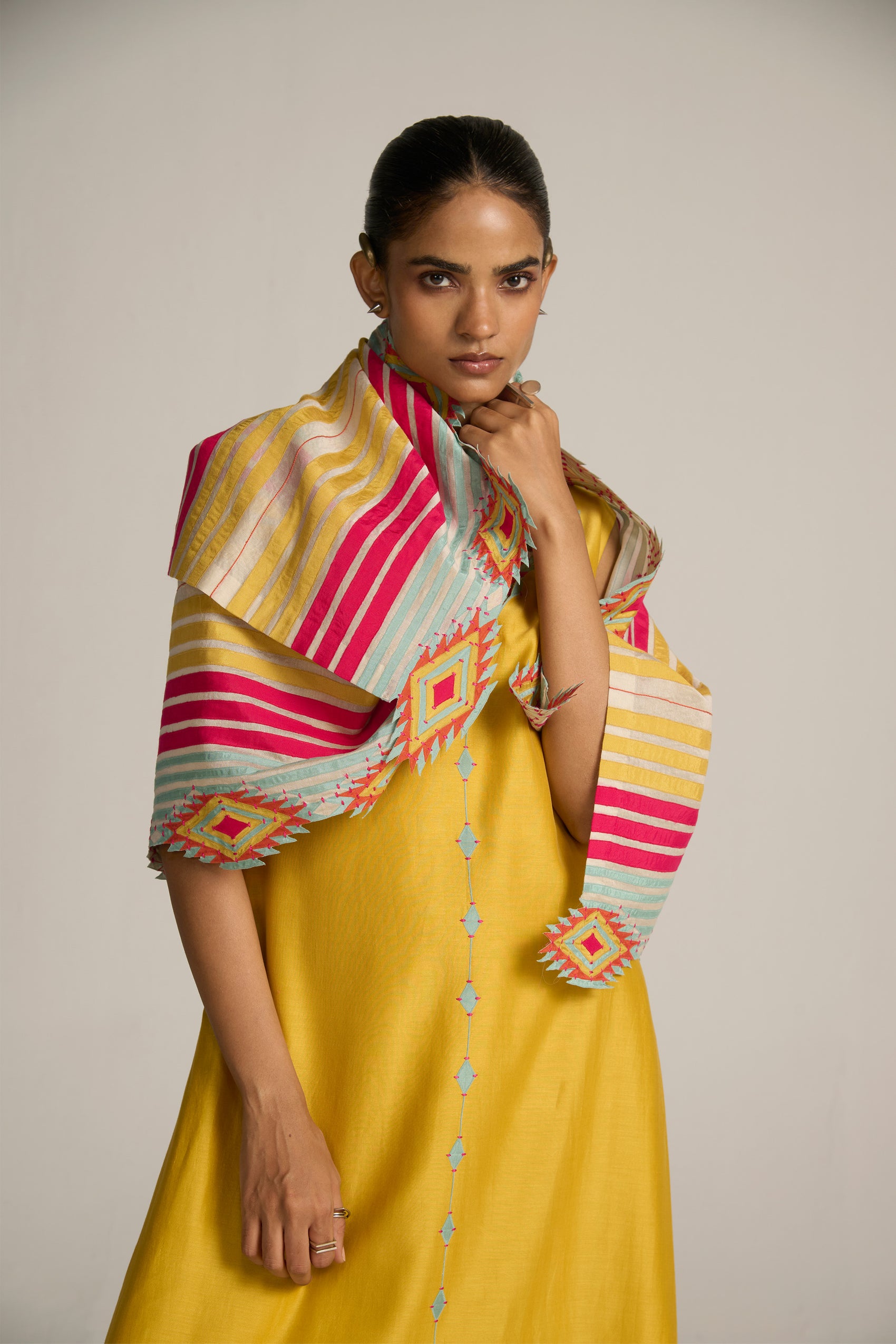 APPLIQUE' AND CUTWORK SCARF