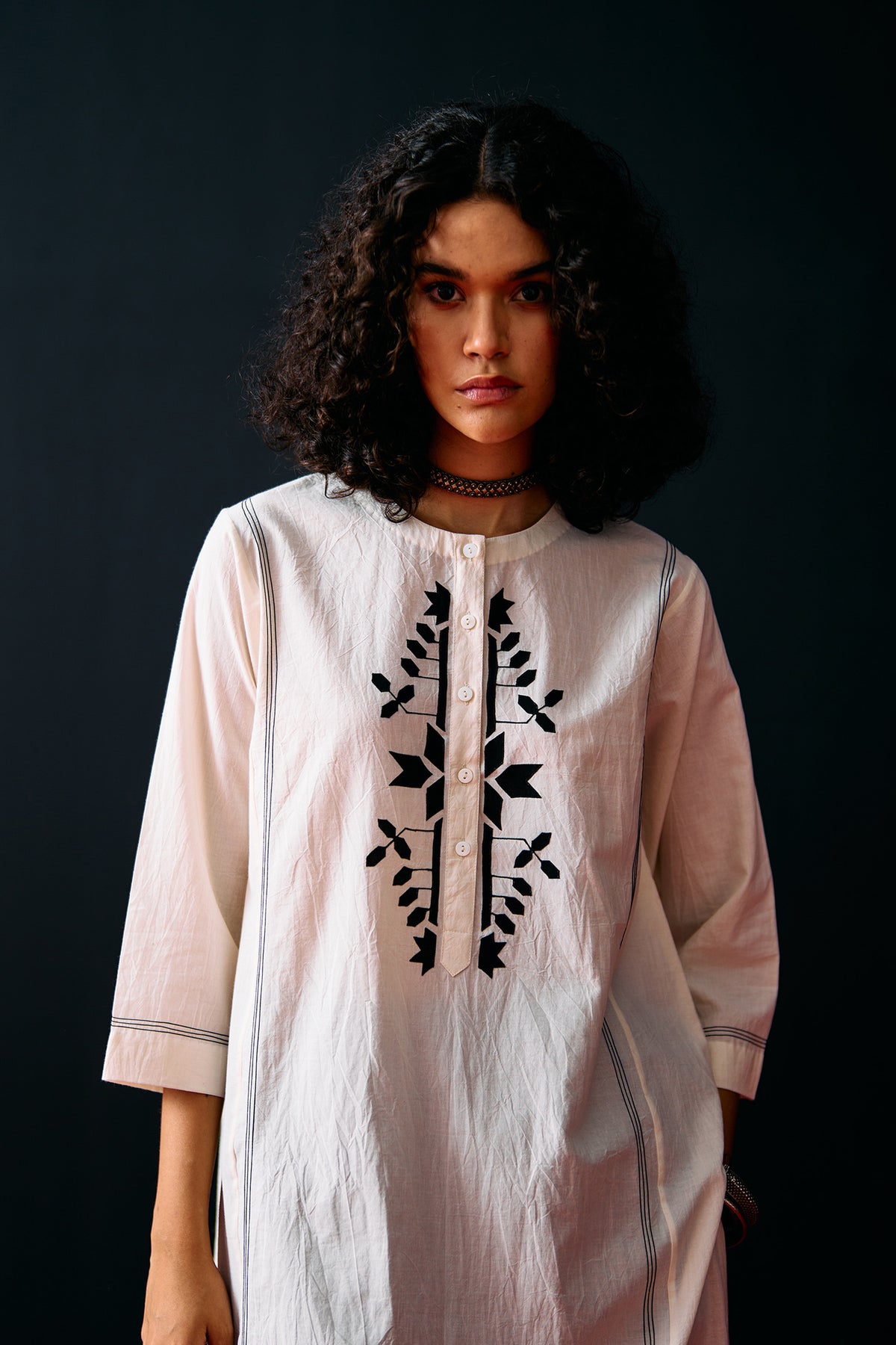 IVORY TRIBAL APPLIQUE' KAMEEZ