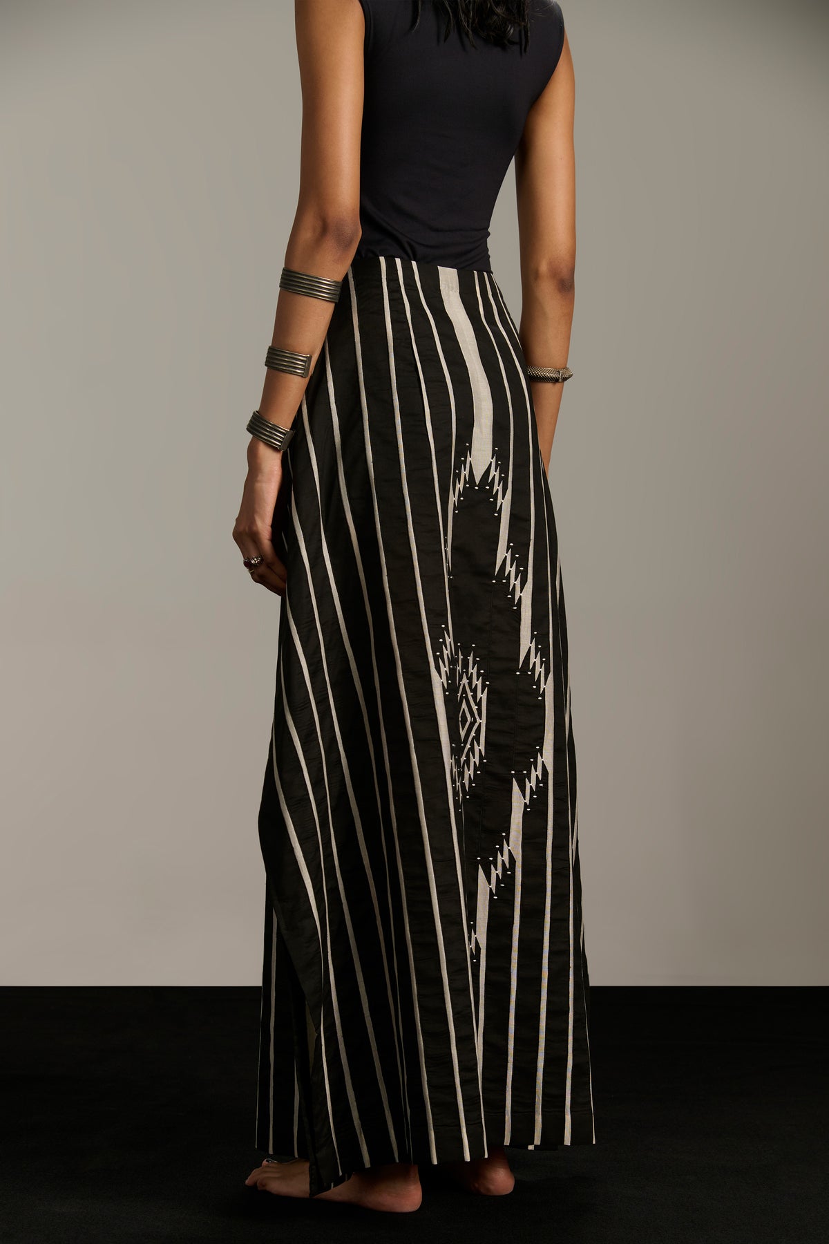 FRONT TIE SKIRT