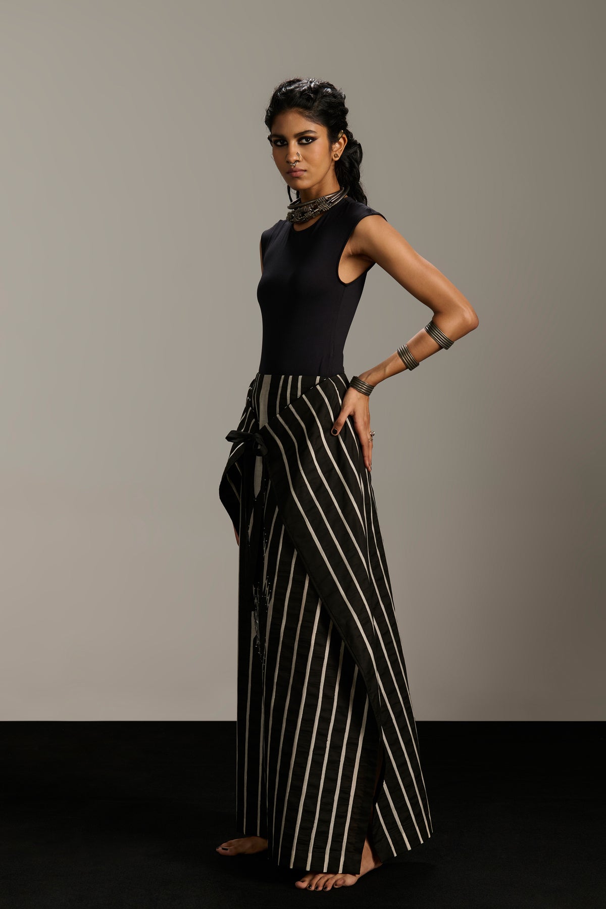 FRONT TIE SKIRT