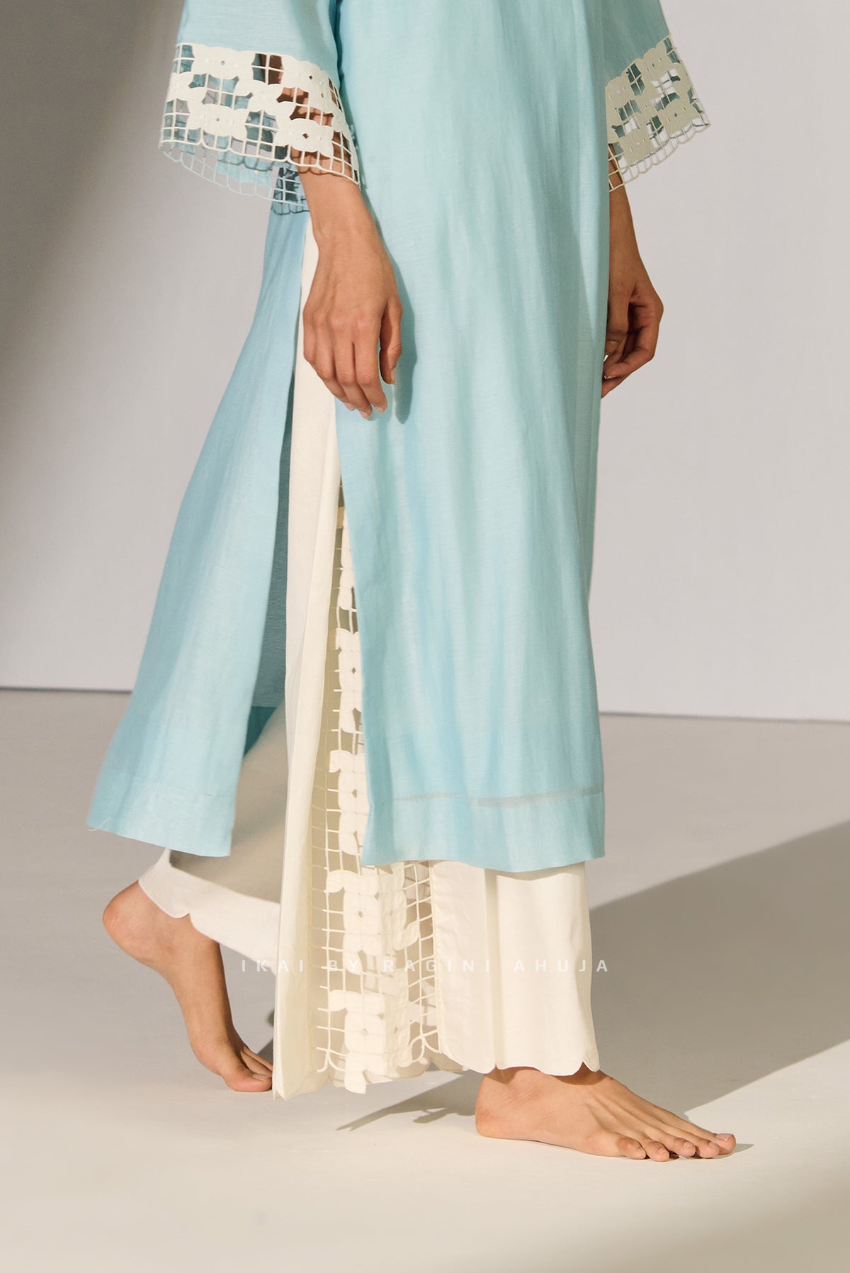GEOMETRIC FLORAL CUTWORK SIDE PLEATED PANTS
