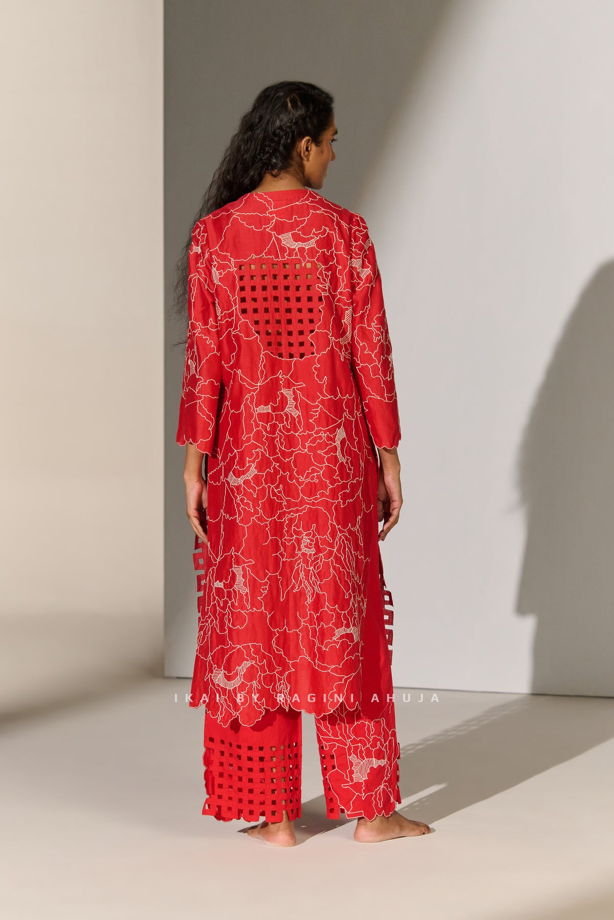 GEOMETRIC FLORAL CUTWORK KAMEEZ
