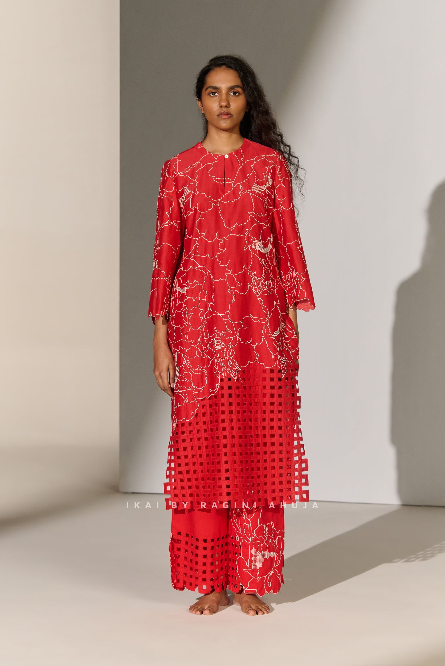 GEOMETRIC FLORAL CUTWORK KAMEEZ